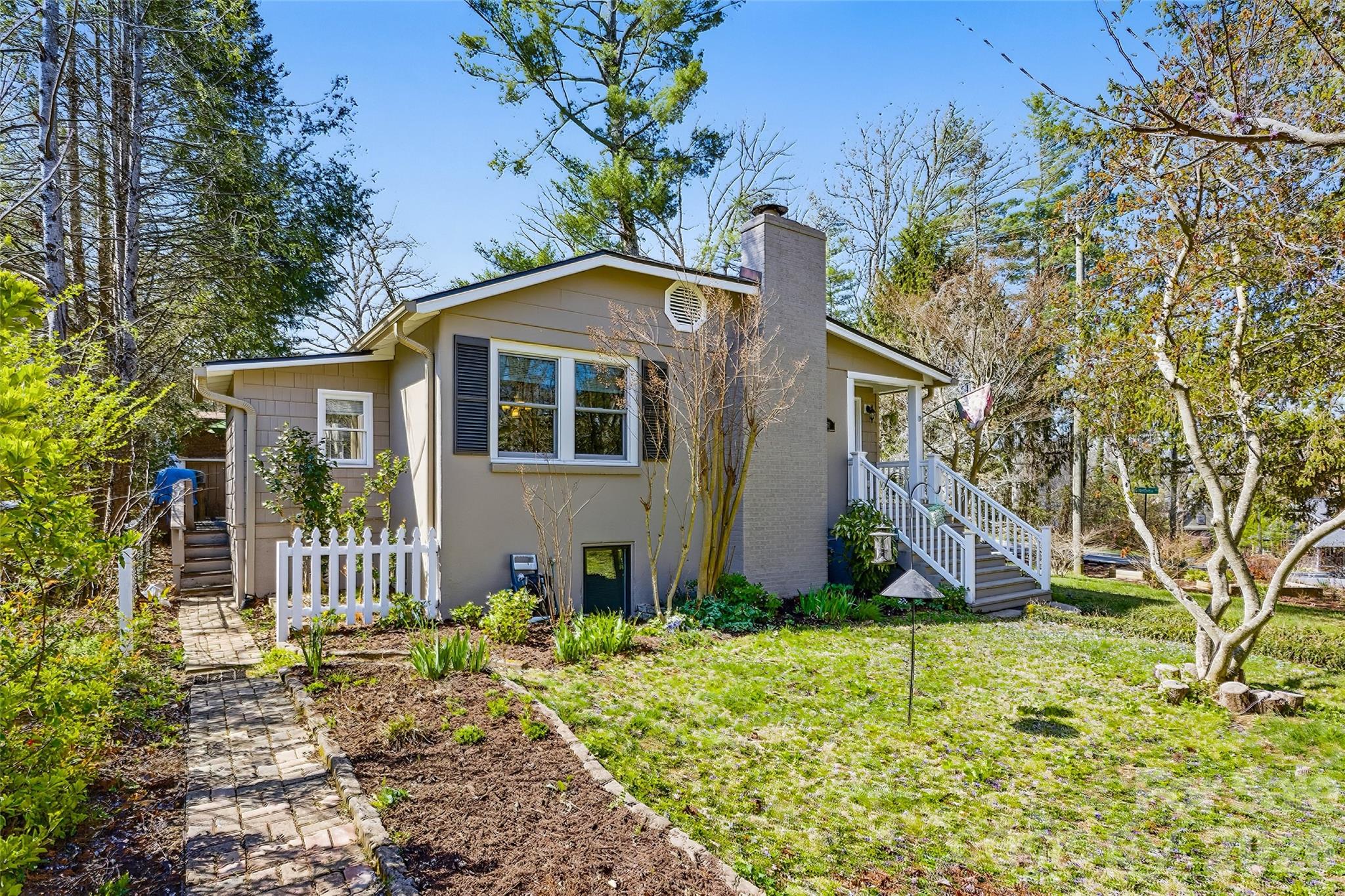 261 Forest Hill Drive — Asheville