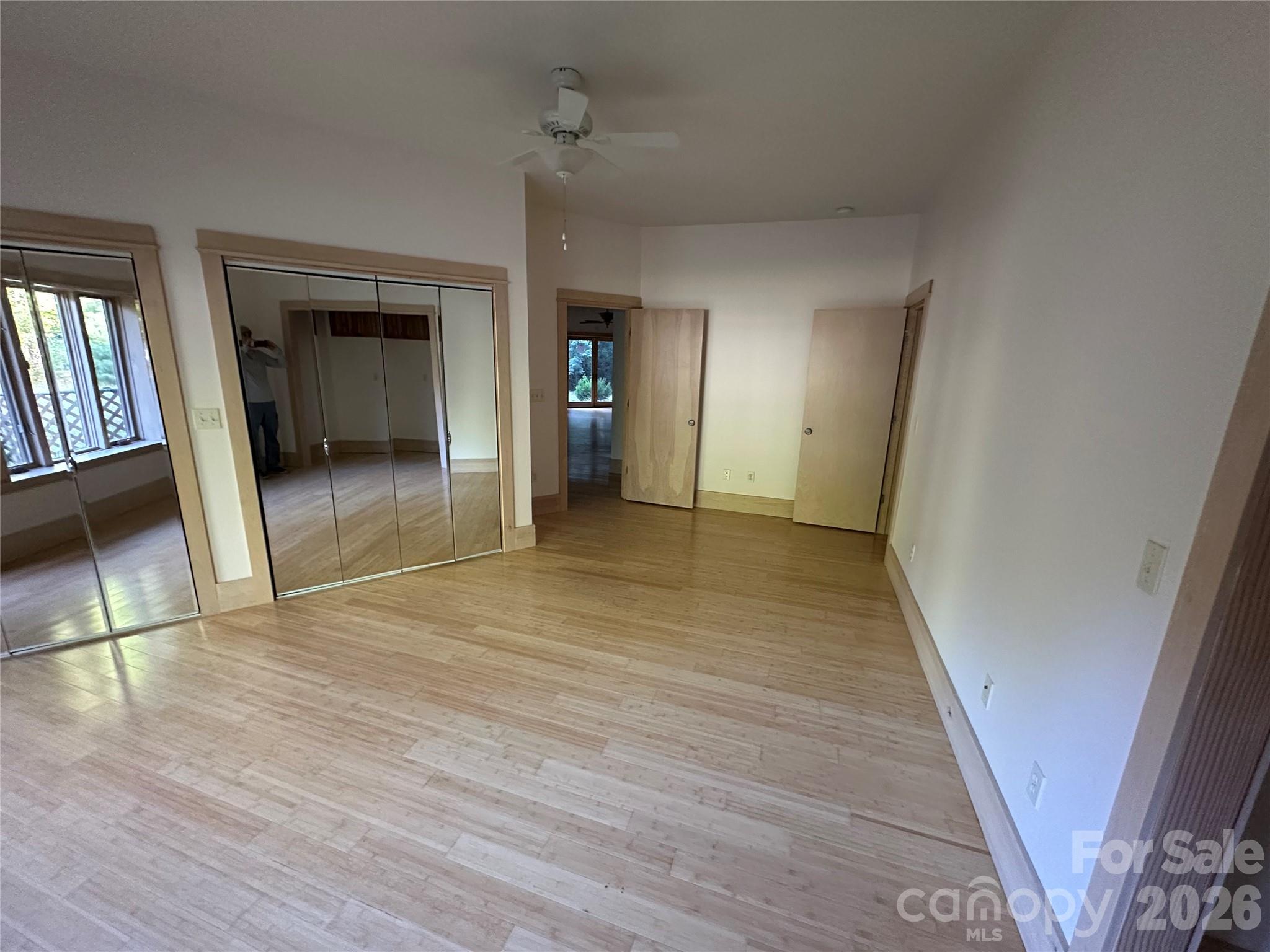 2905 Kanuga Road — Hendersonville