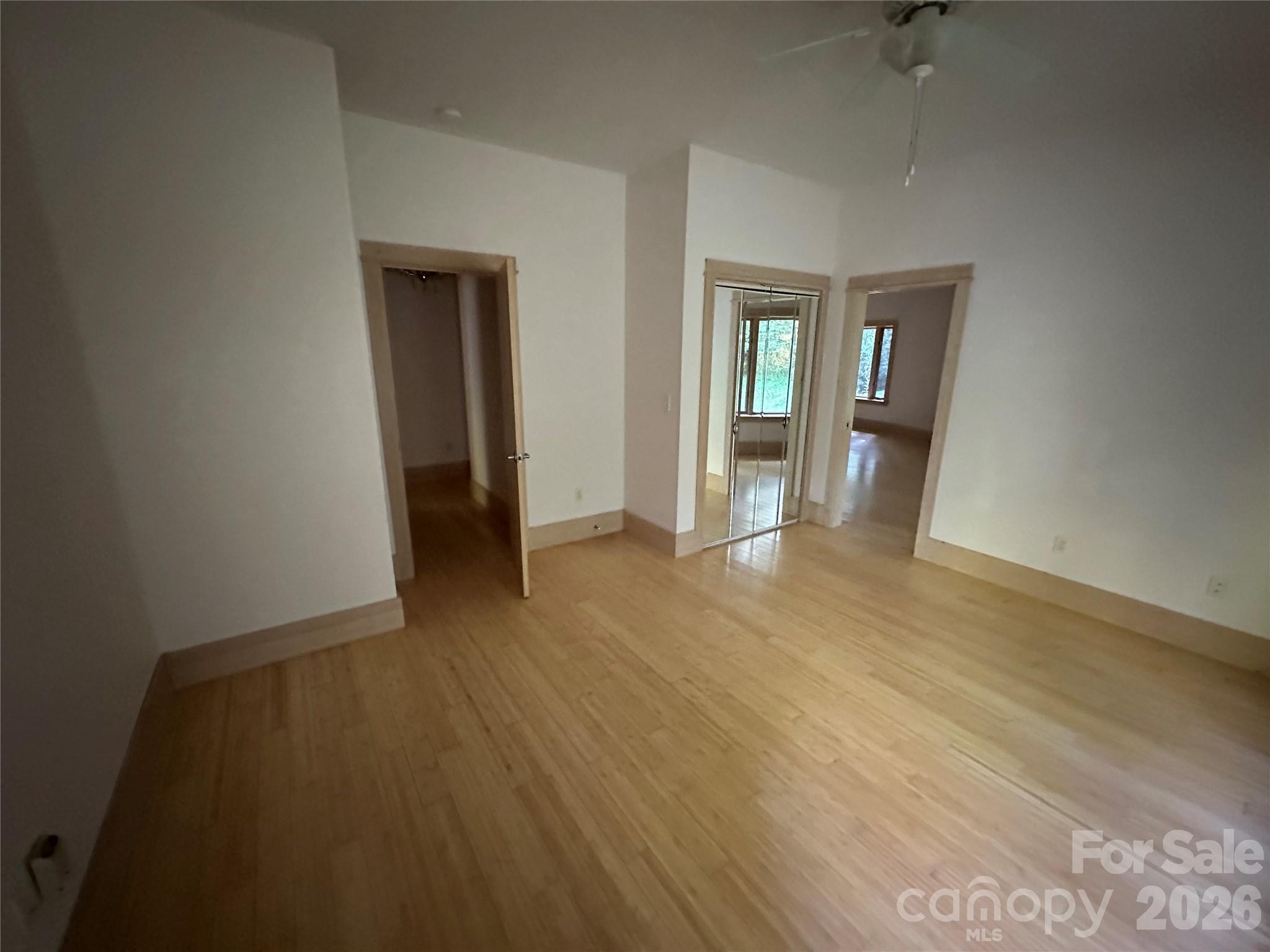 2905 Kanuga Road — Hendersonville