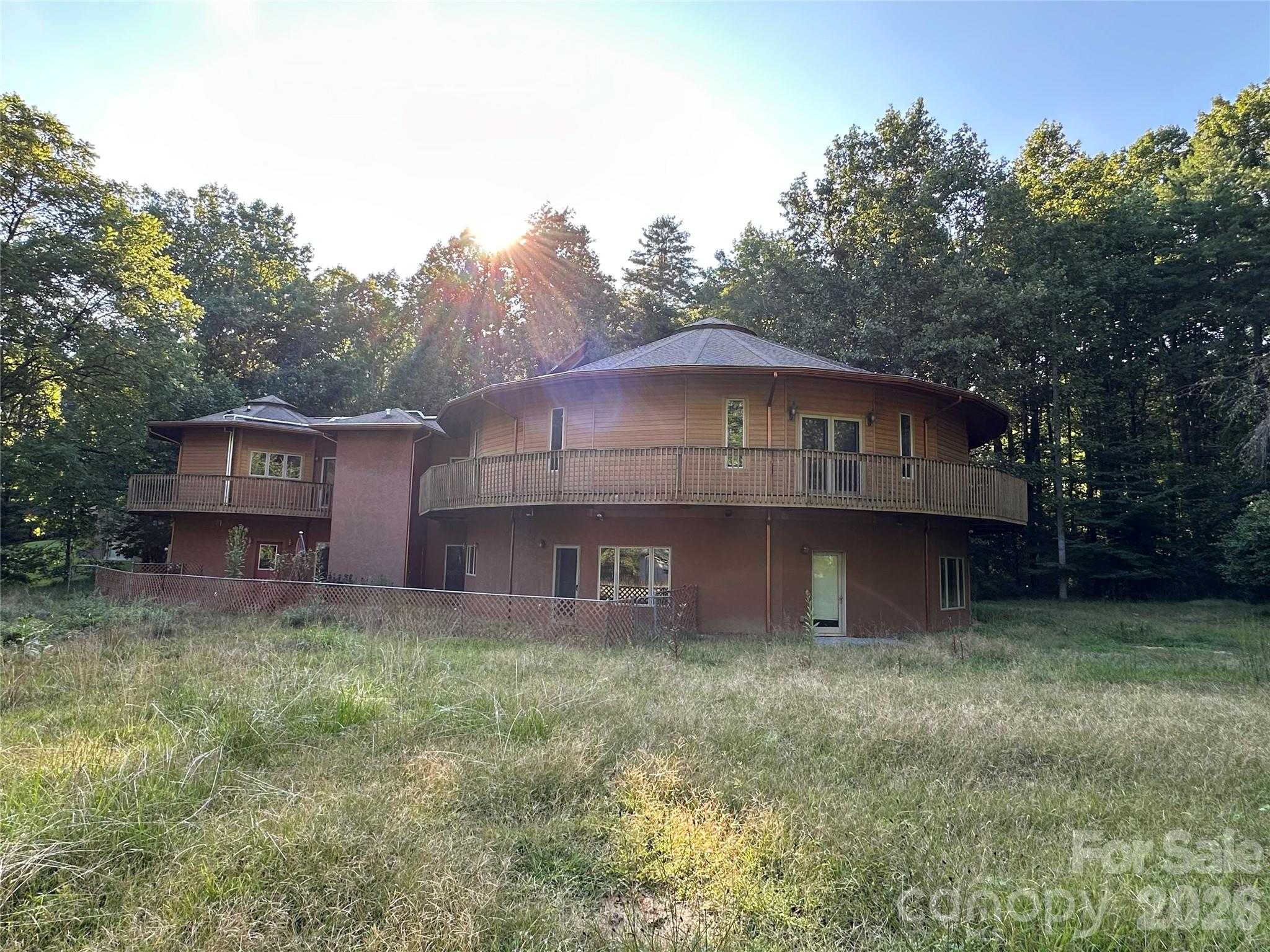 2905 Kanuga Road — Hendersonville