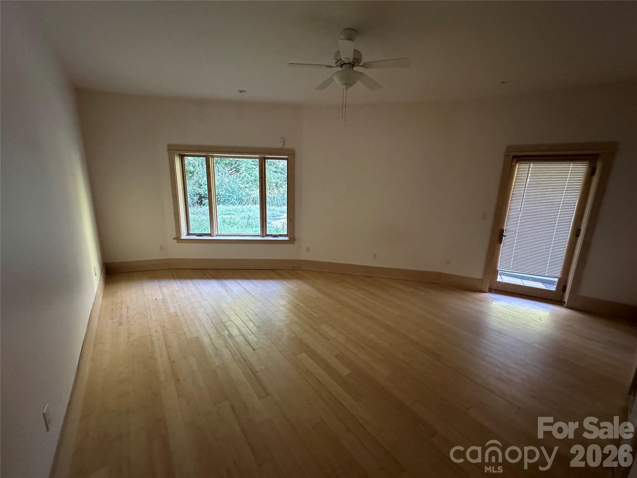 2905 Kanuga Road — Hendersonville