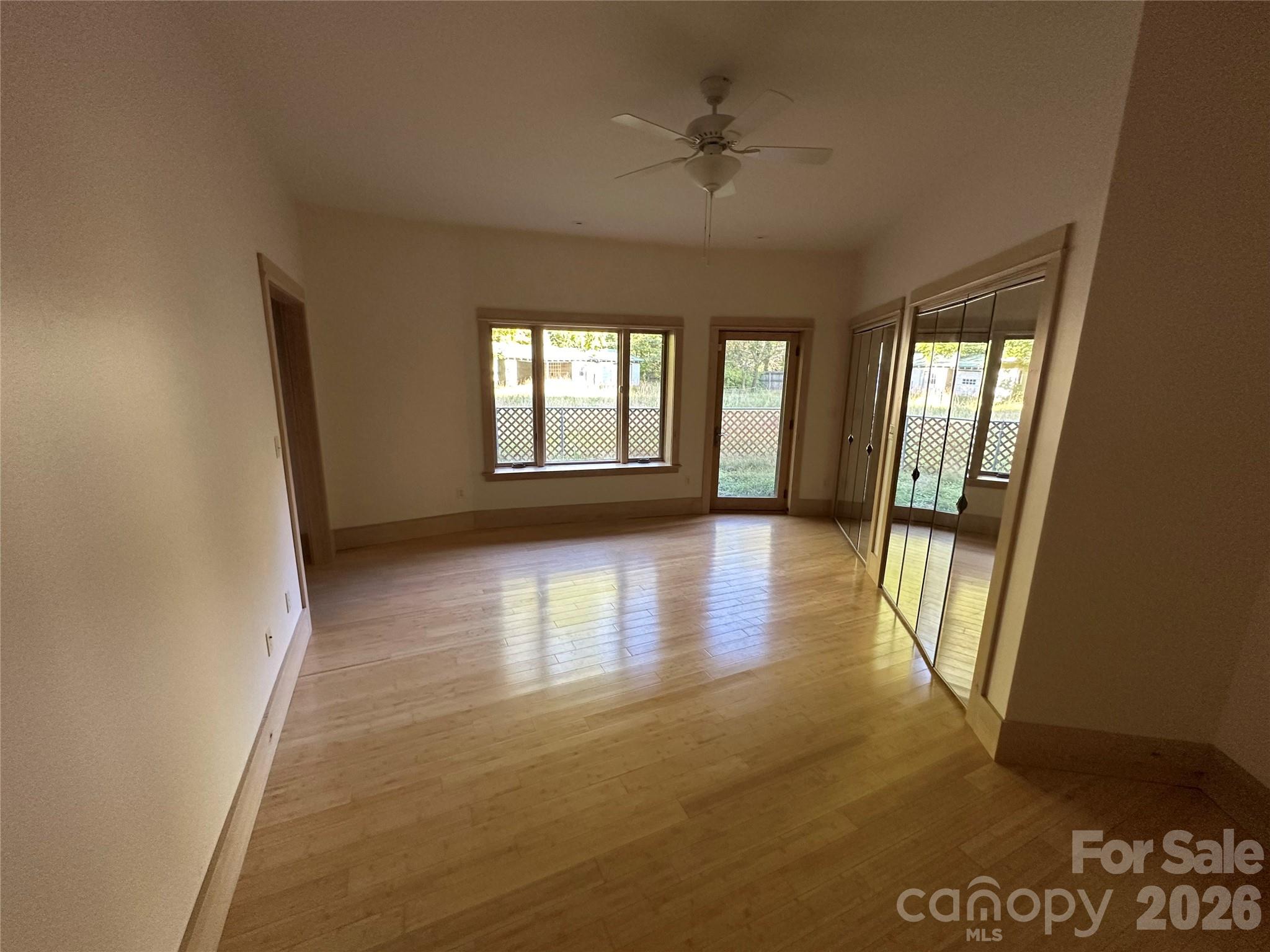 2905 Kanuga Road — Hendersonville