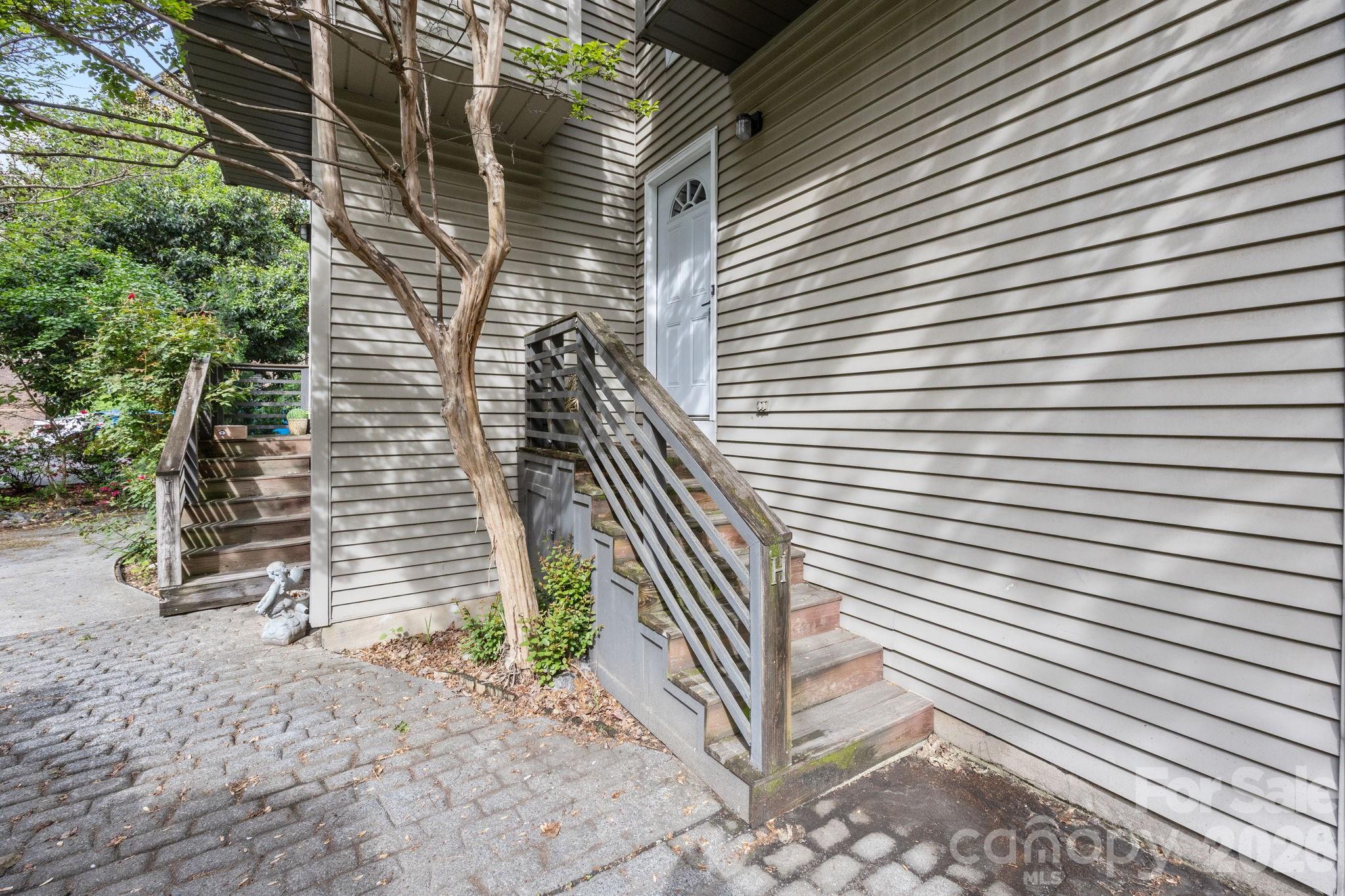 415 W 7th Street #H — Charlotte