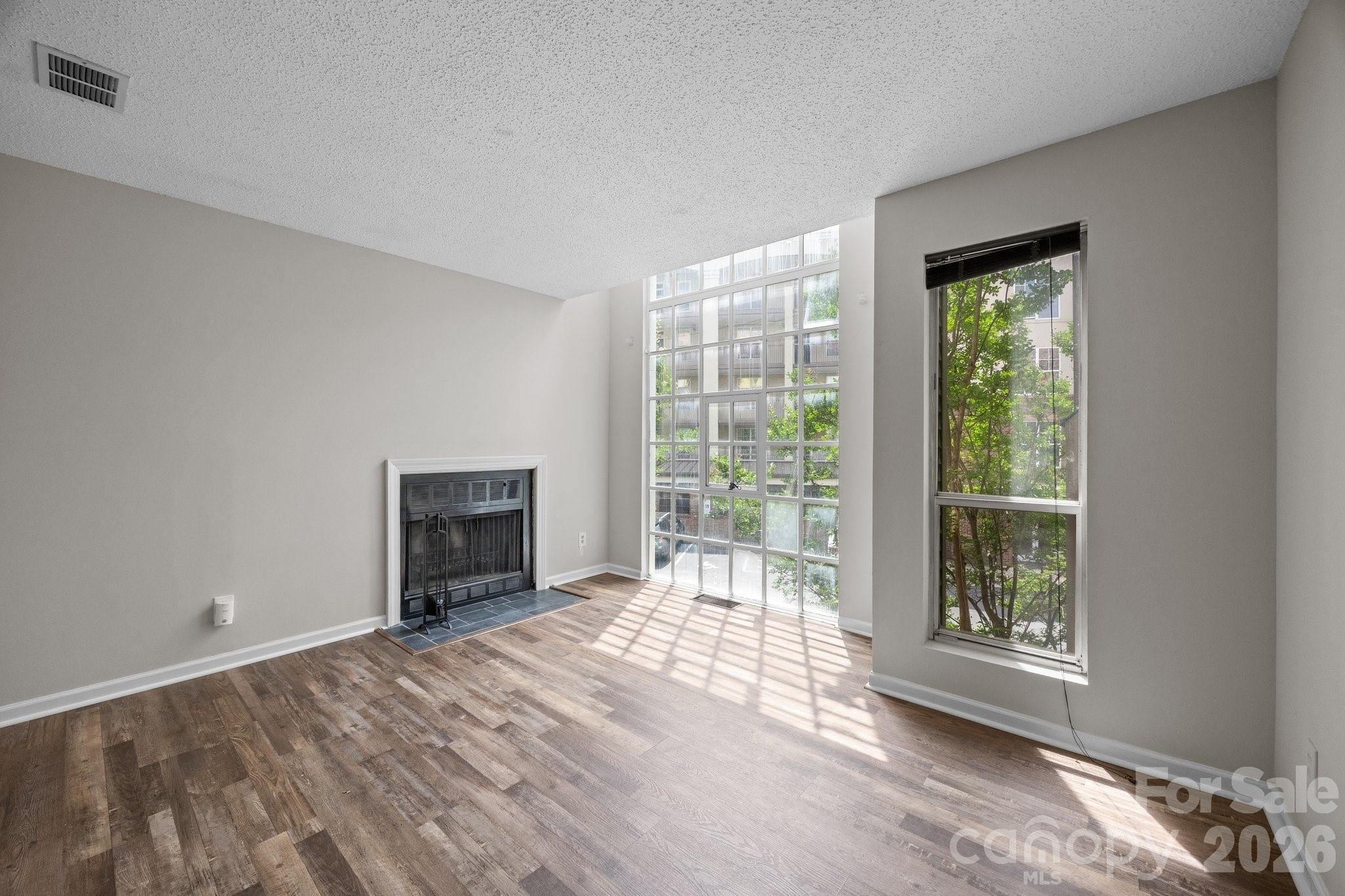 415 W 7th Street #H — Charlotte