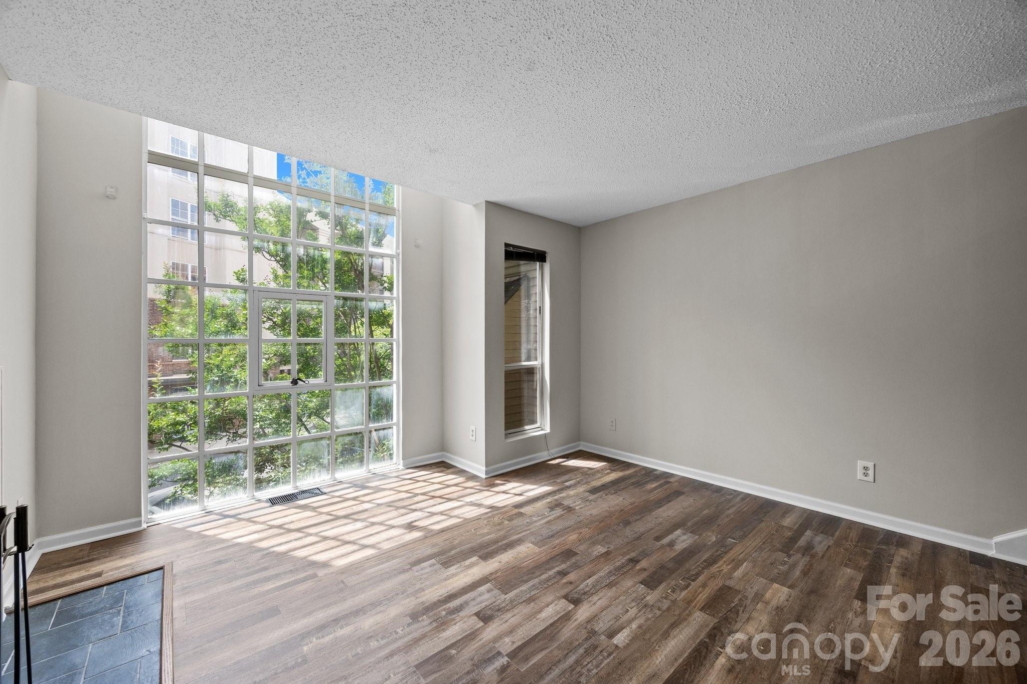 415 W 7th Street #H — Charlotte
