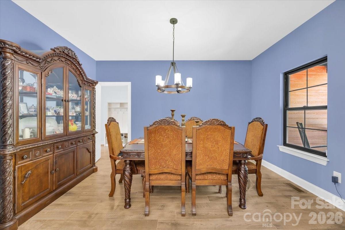 1194 99 Island Road — Blacksburg