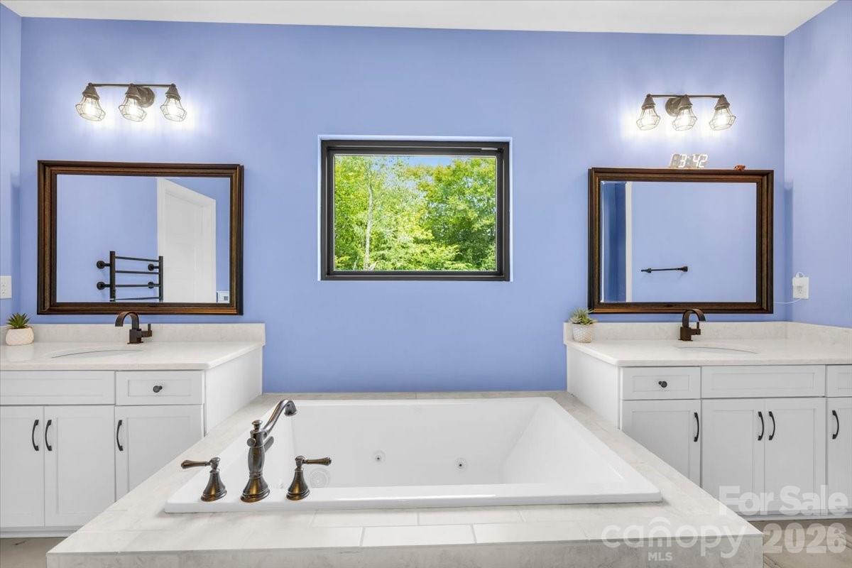 1194 99 Island Road — Blacksburg