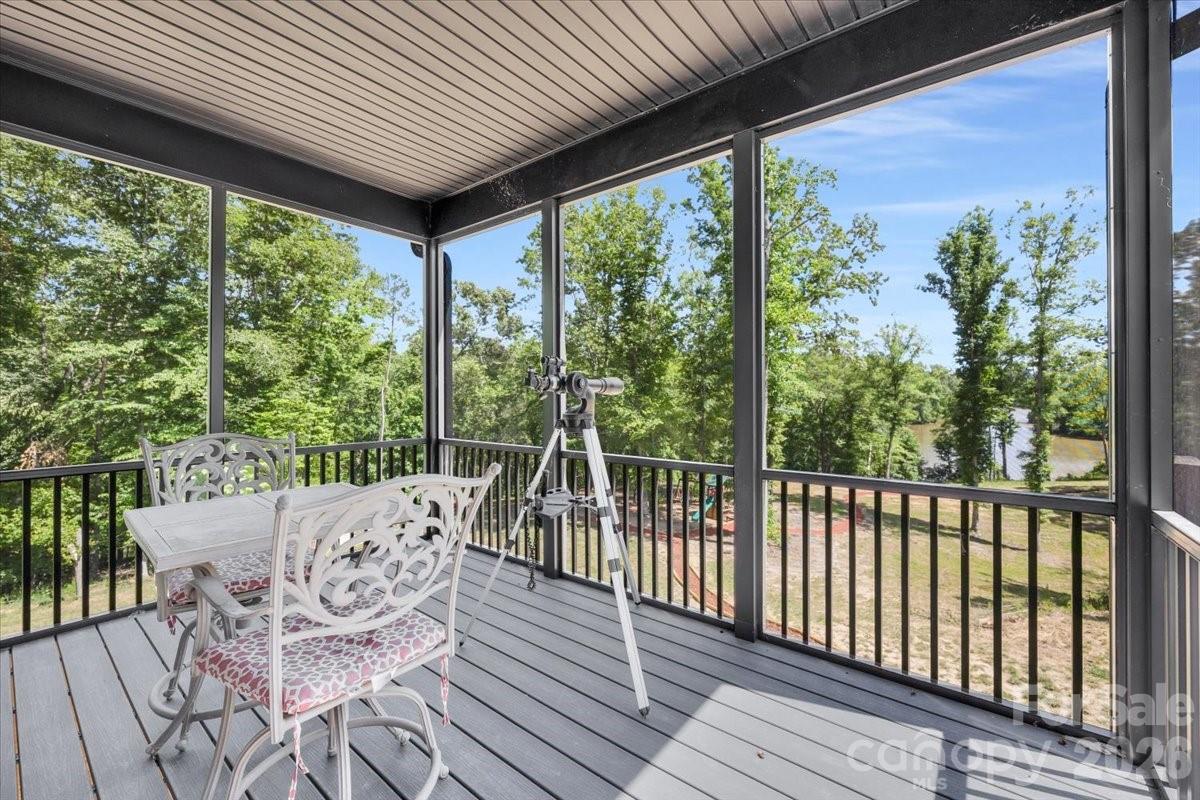 1194 99 Island Road — Blacksburg