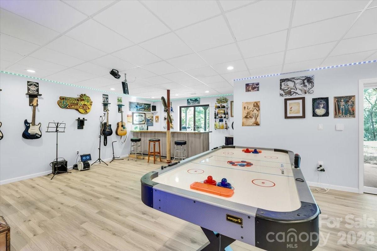 1194 99 Island Road — Blacksburg