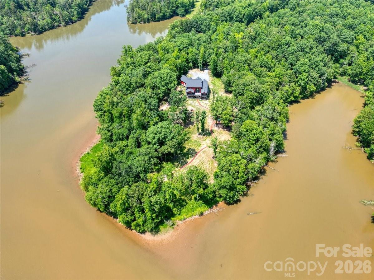 1194 99 Island Road — Blacksburg