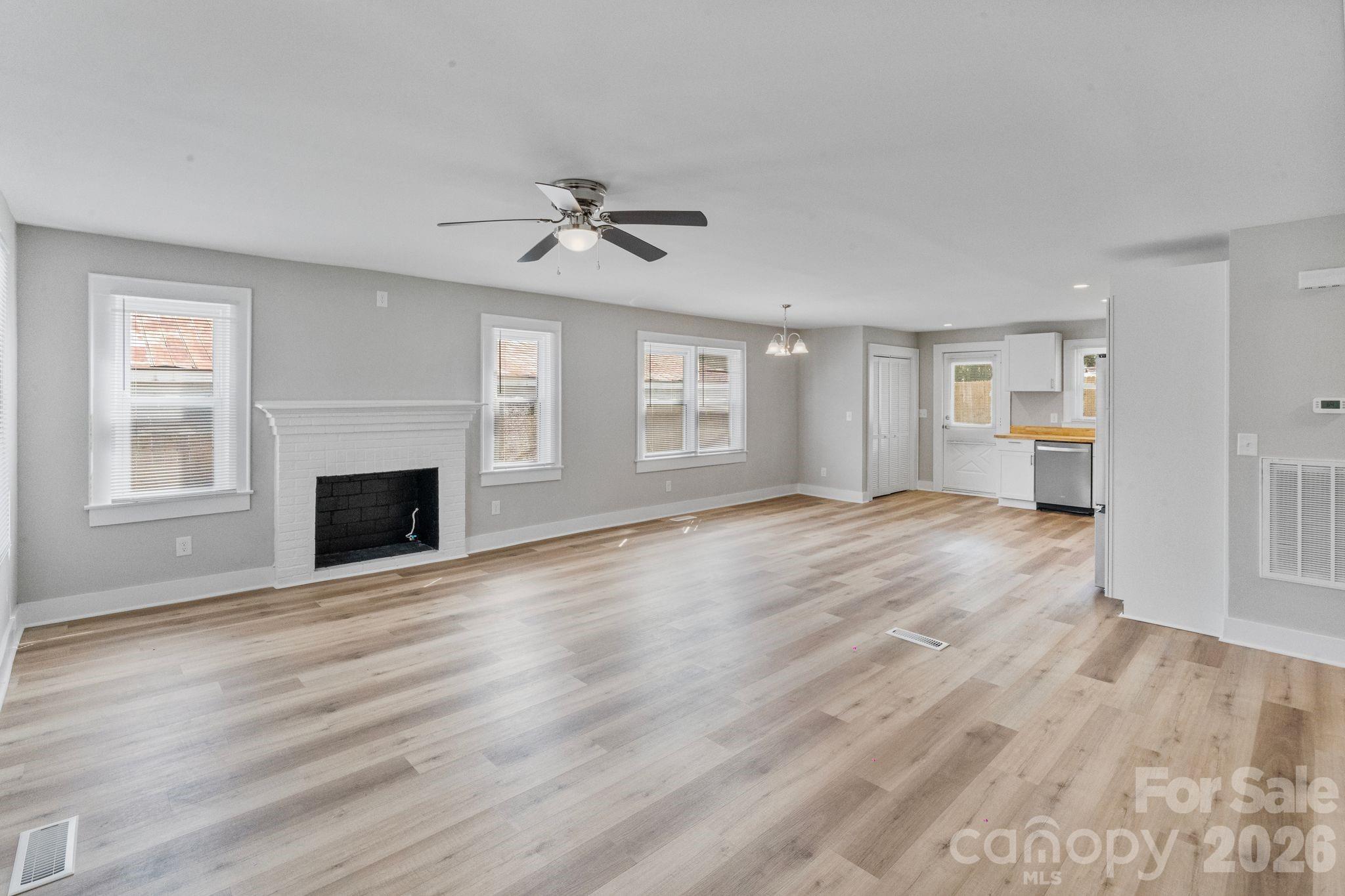 2106 Statesville Highway — Mooresville