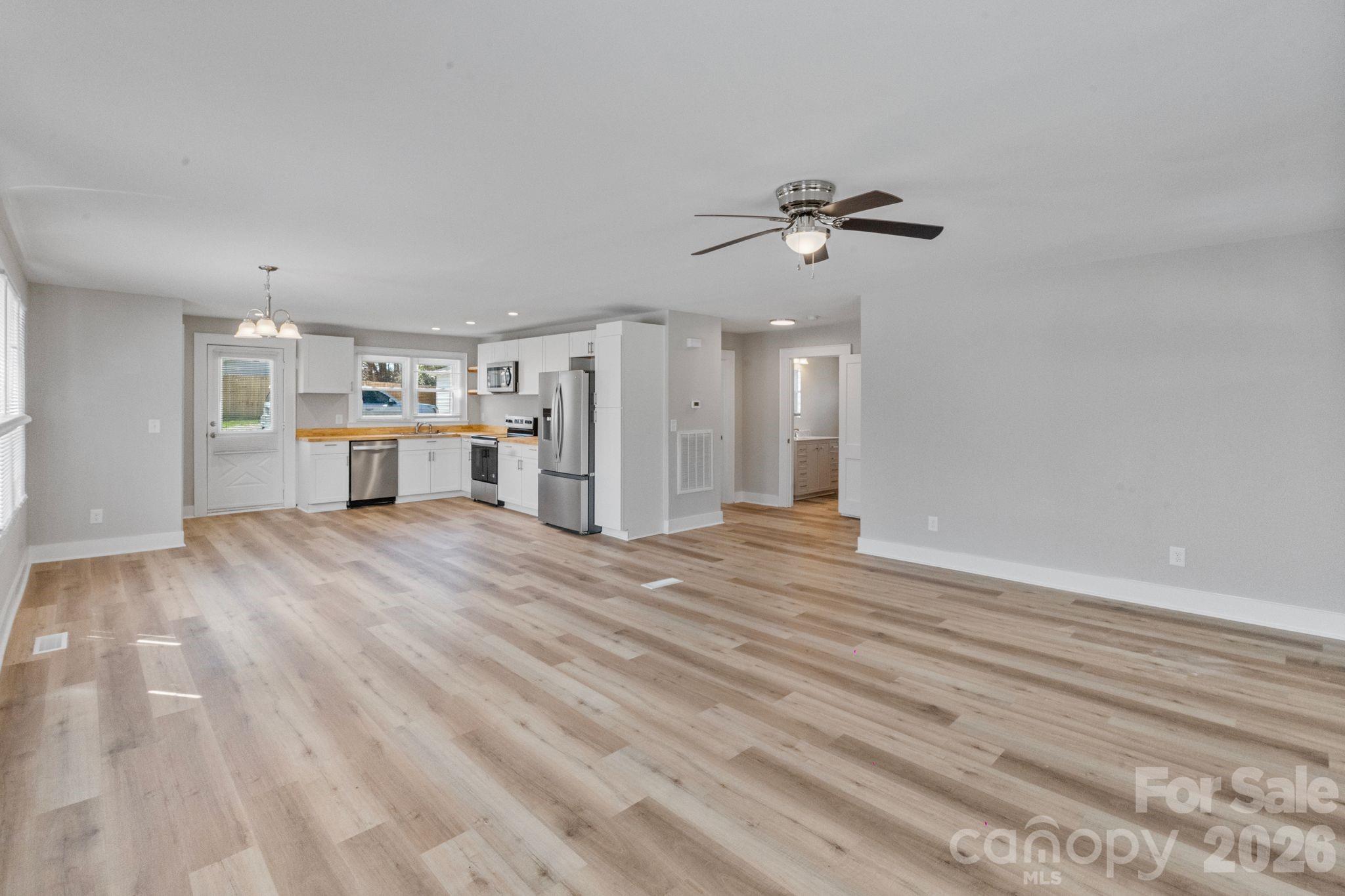 2106 Statesville Highway — Mooresville