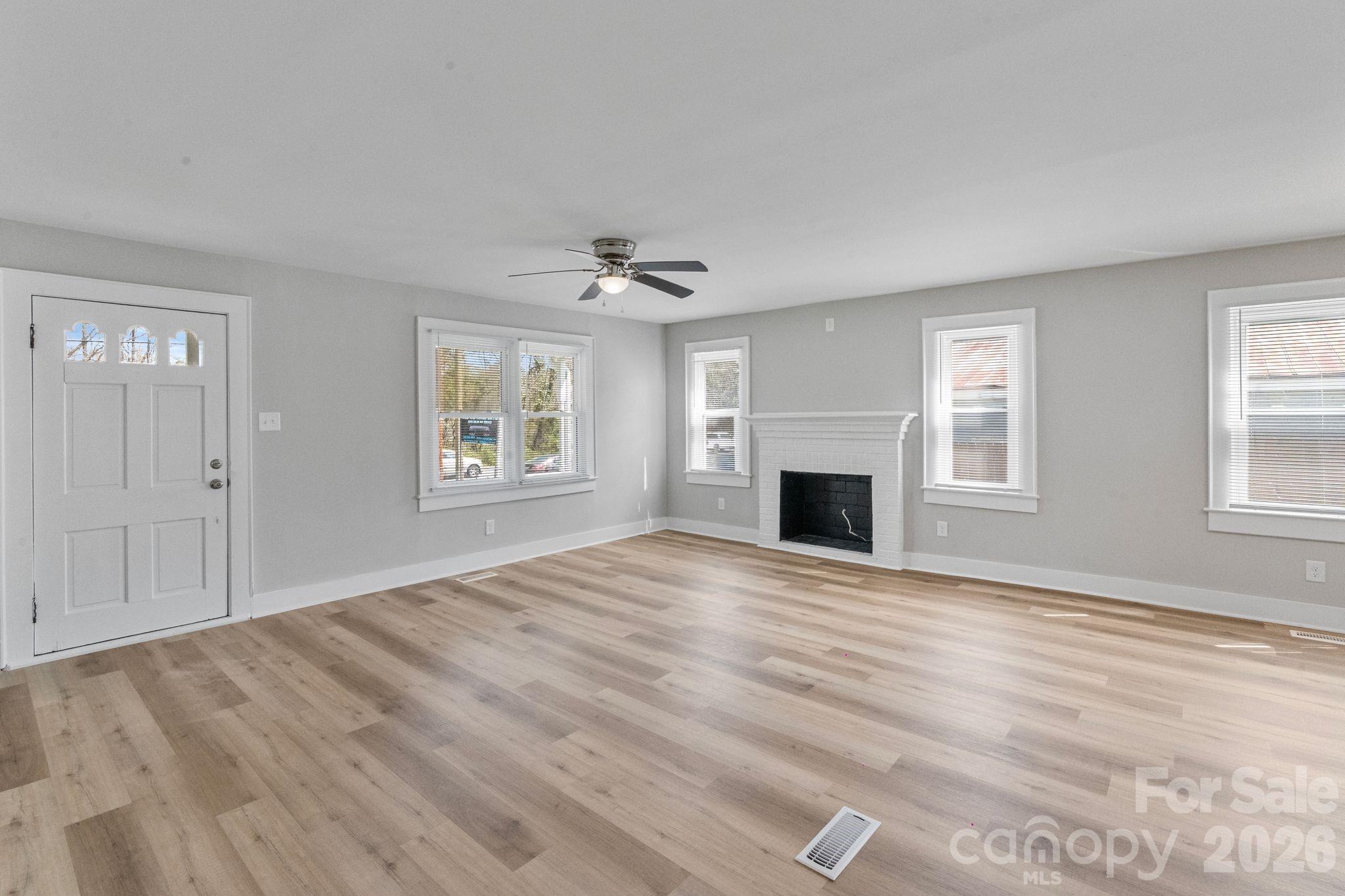 2106 Statesville Highway — Mooresville