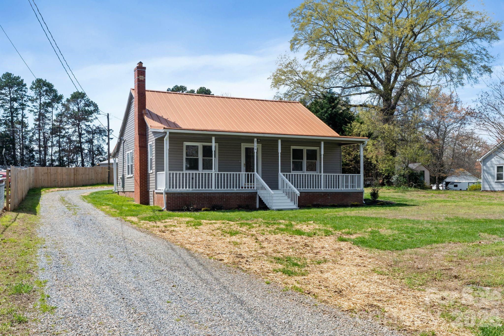 2106 Statesville Highway — Mooresville