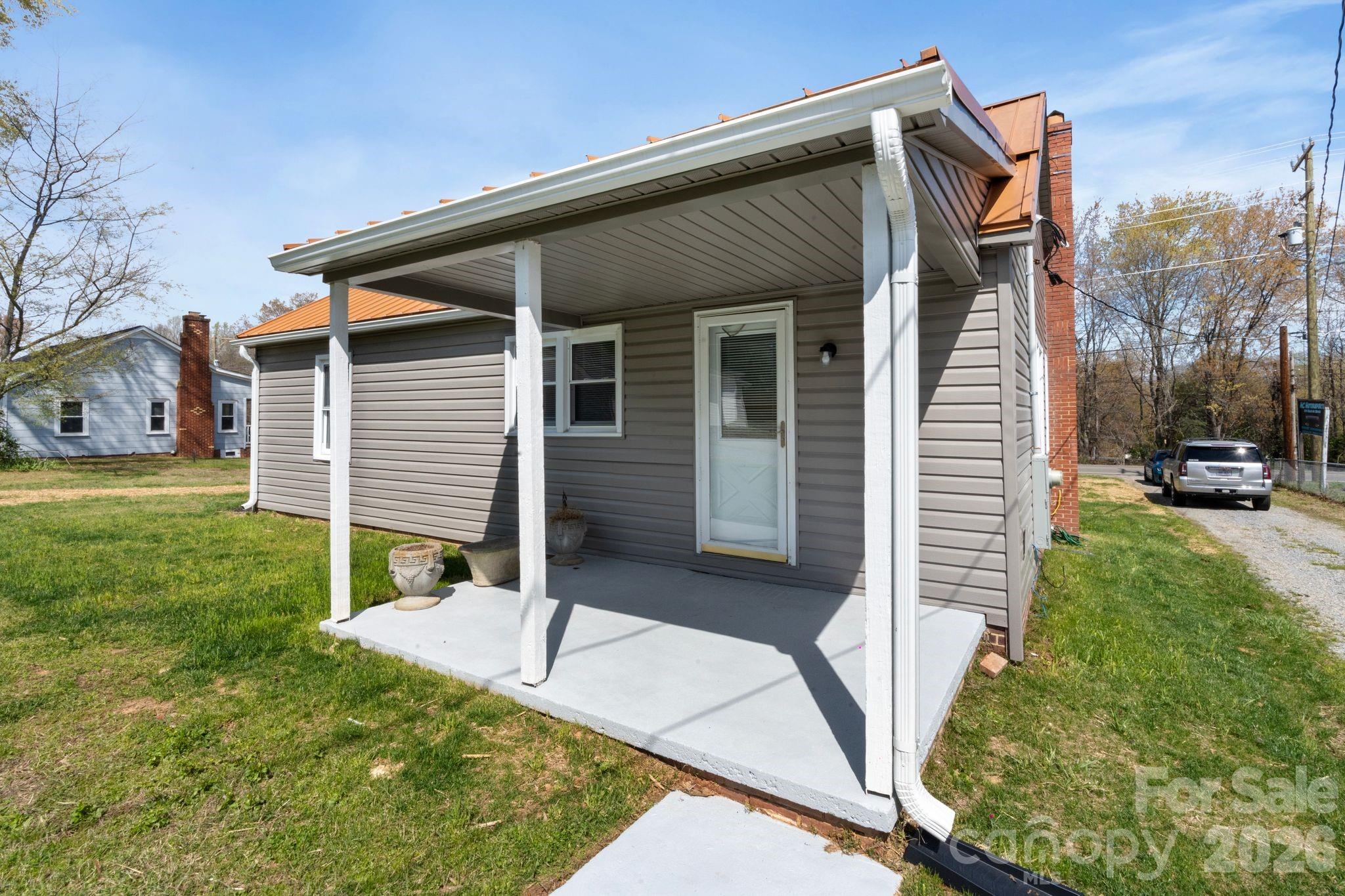 2106 Statesville Highway — Mooresville