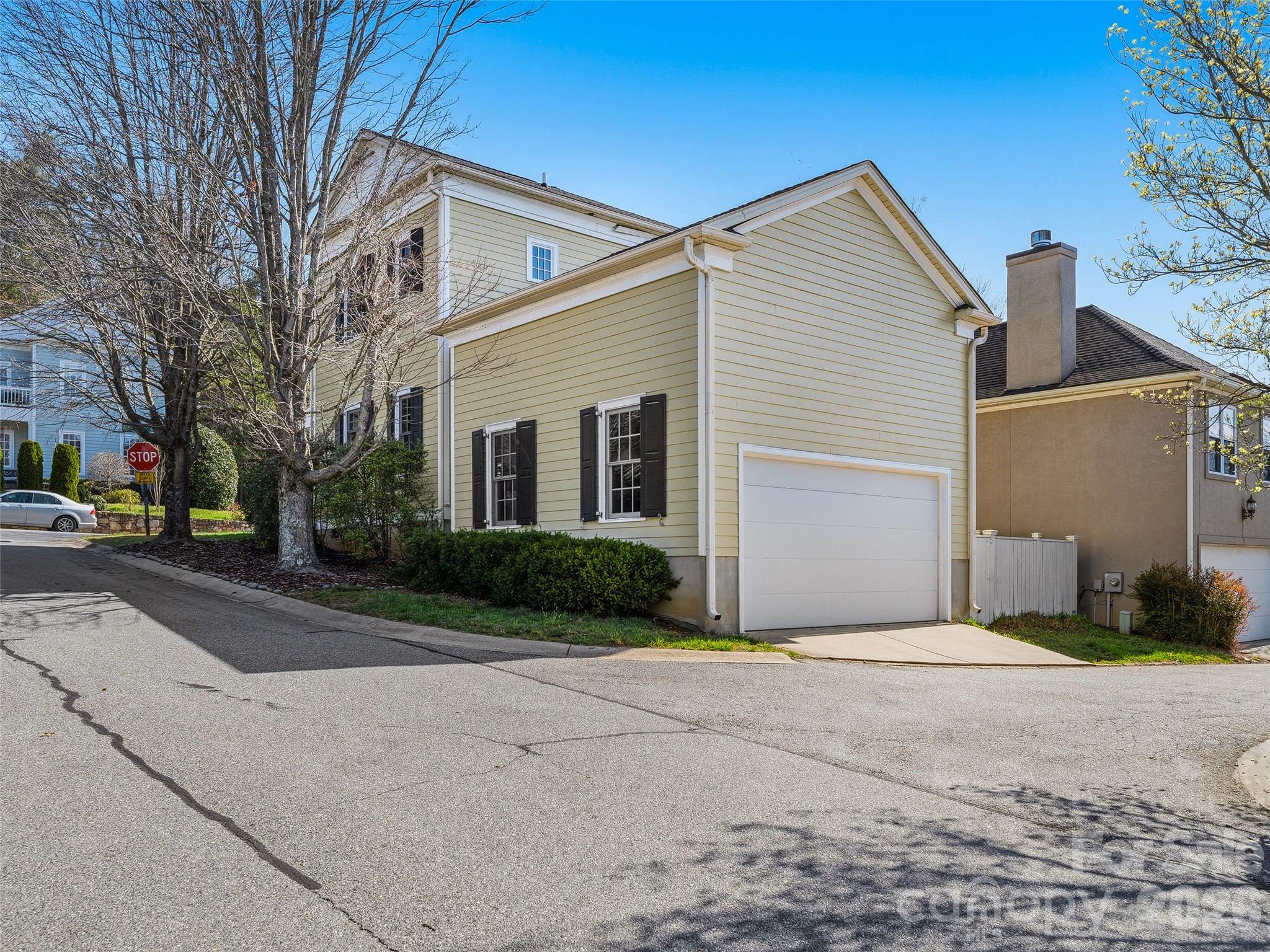 101 White Ash Drive E — Asheville