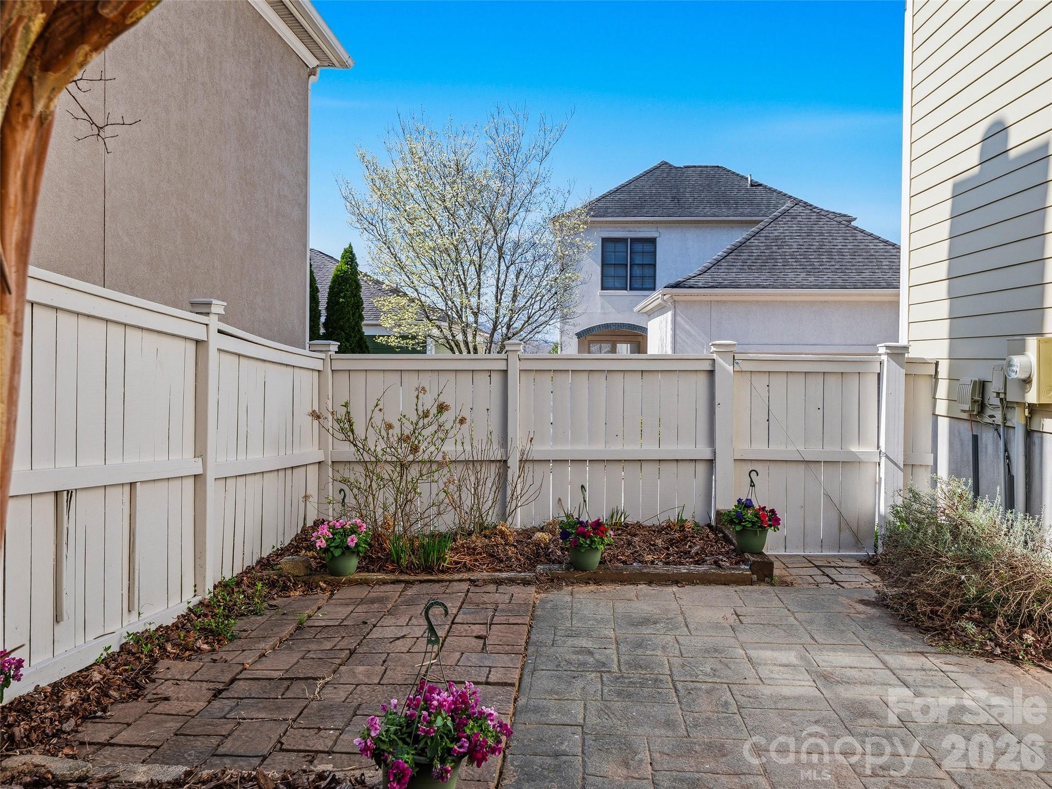 101 White Ash Drive E — Asheville