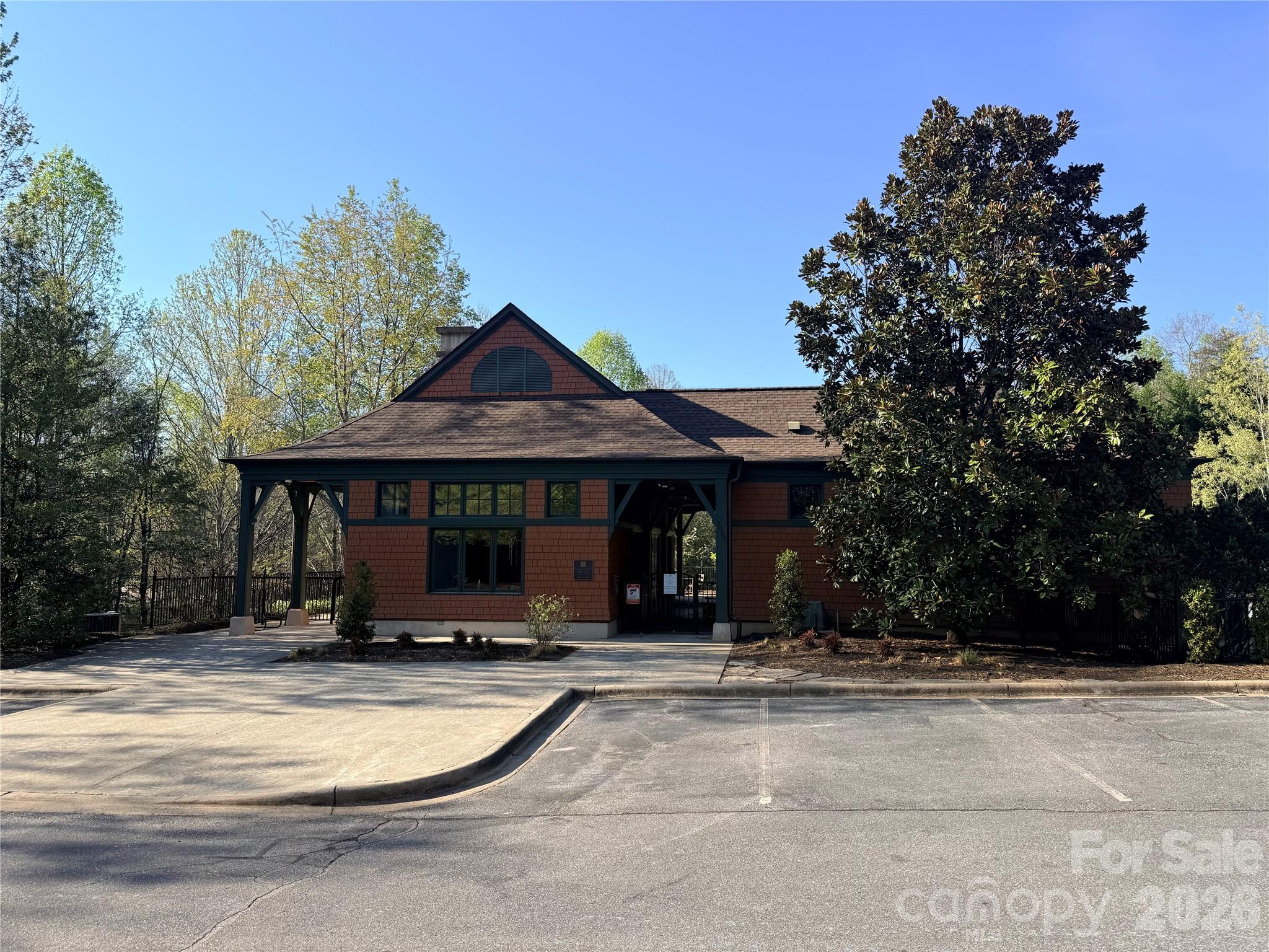 101 White Ash Drive E — Asheville