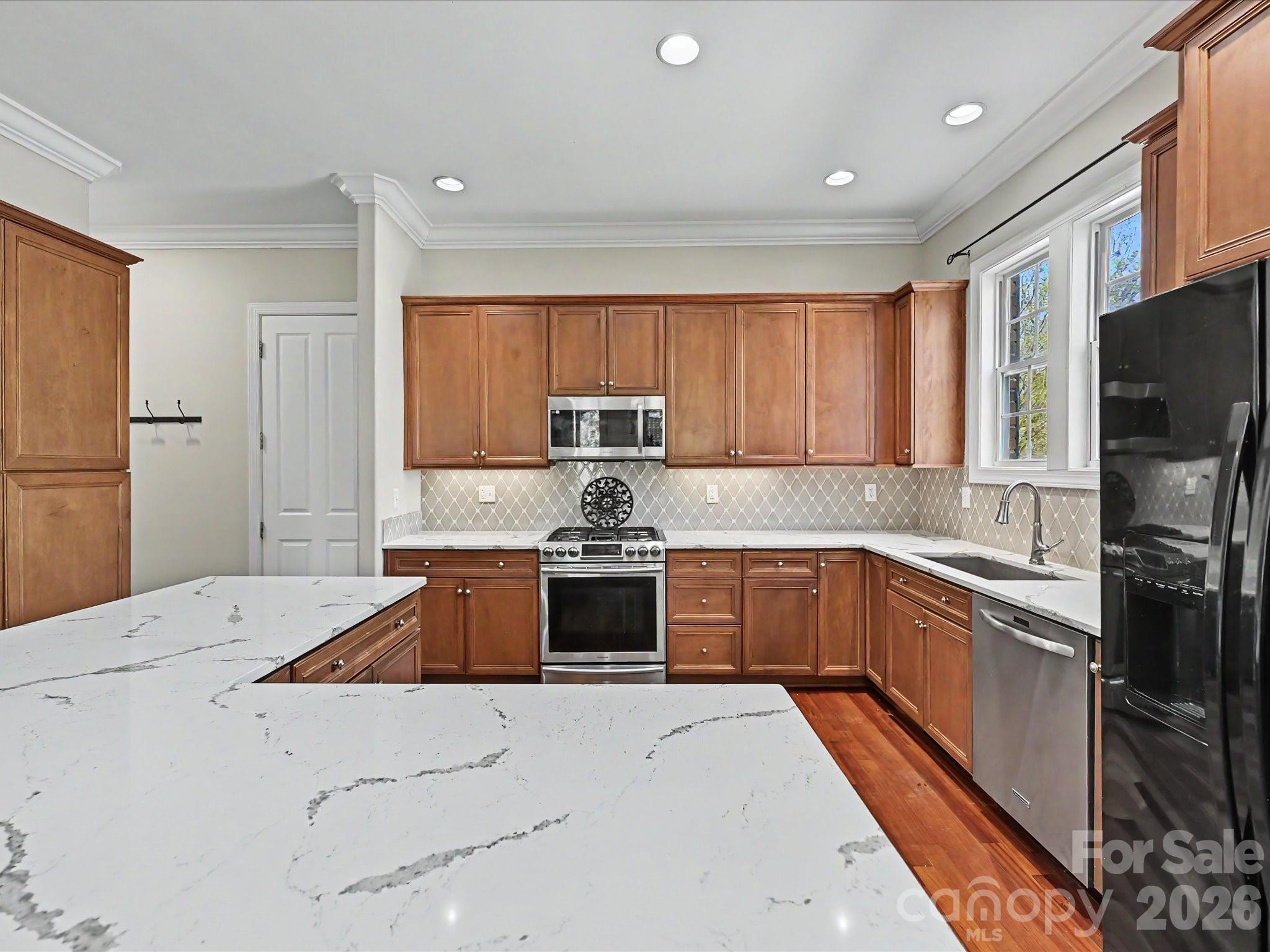 4221 Barons Court — Harrisburg