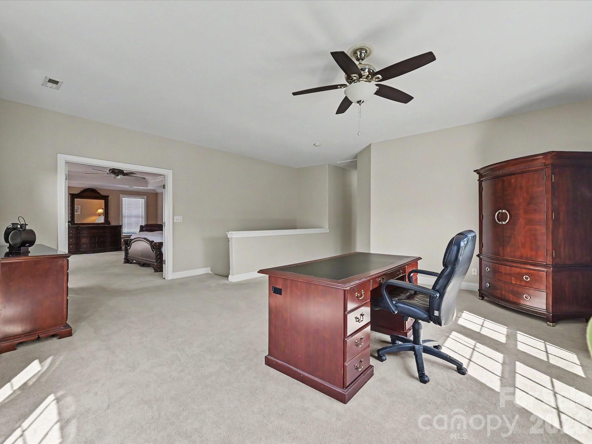 4221 Barons Court — Harrisburg