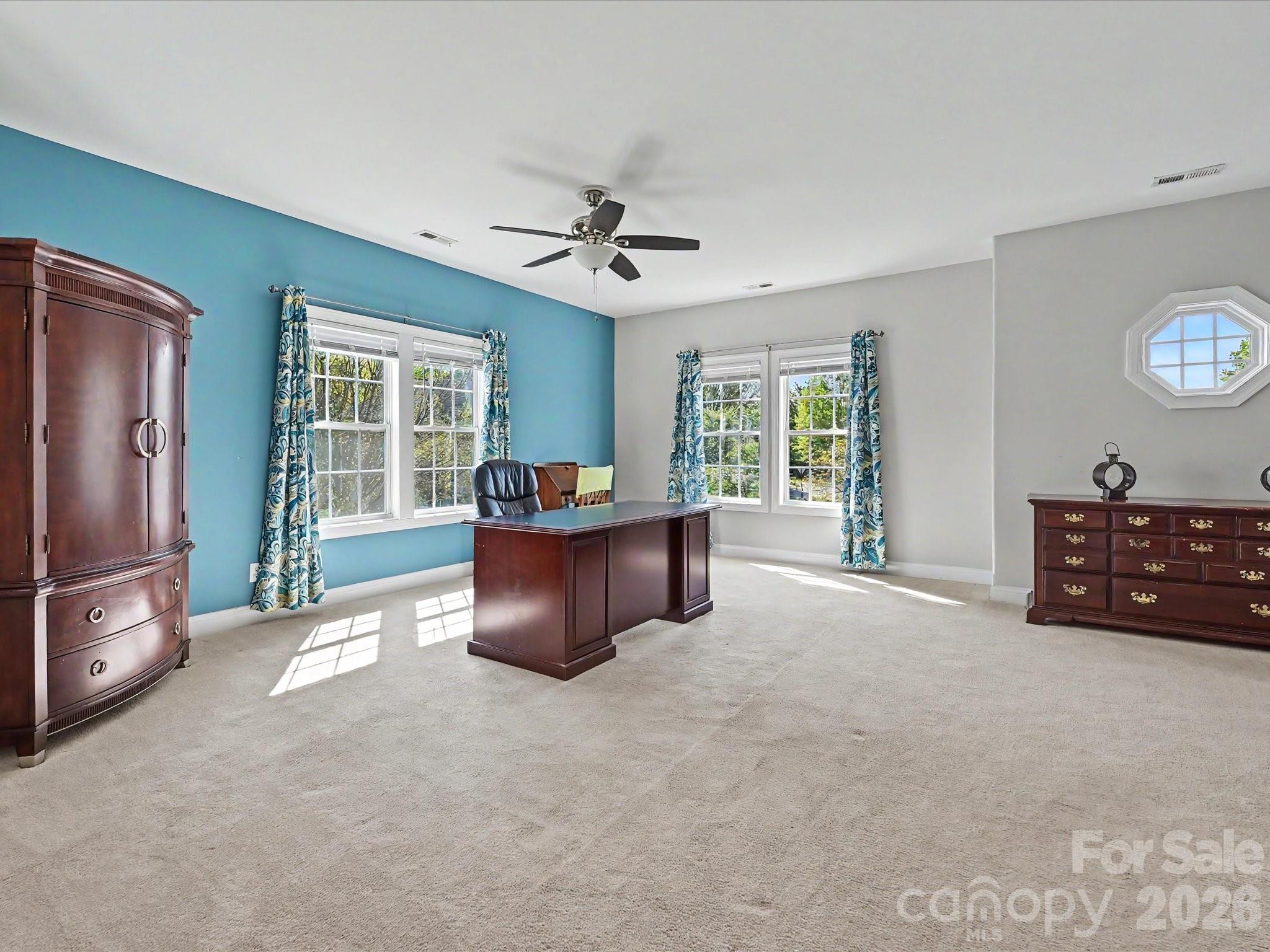 4221 Barons Court — Harrisburg