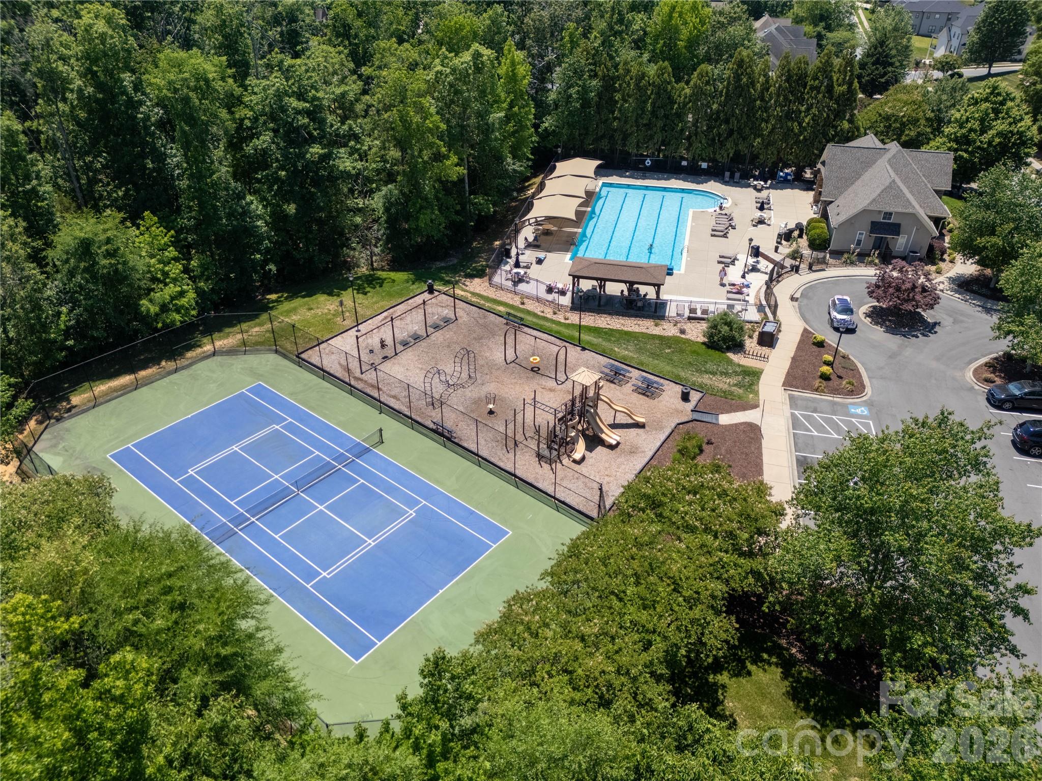 4221 Barons Court — Harrisburg