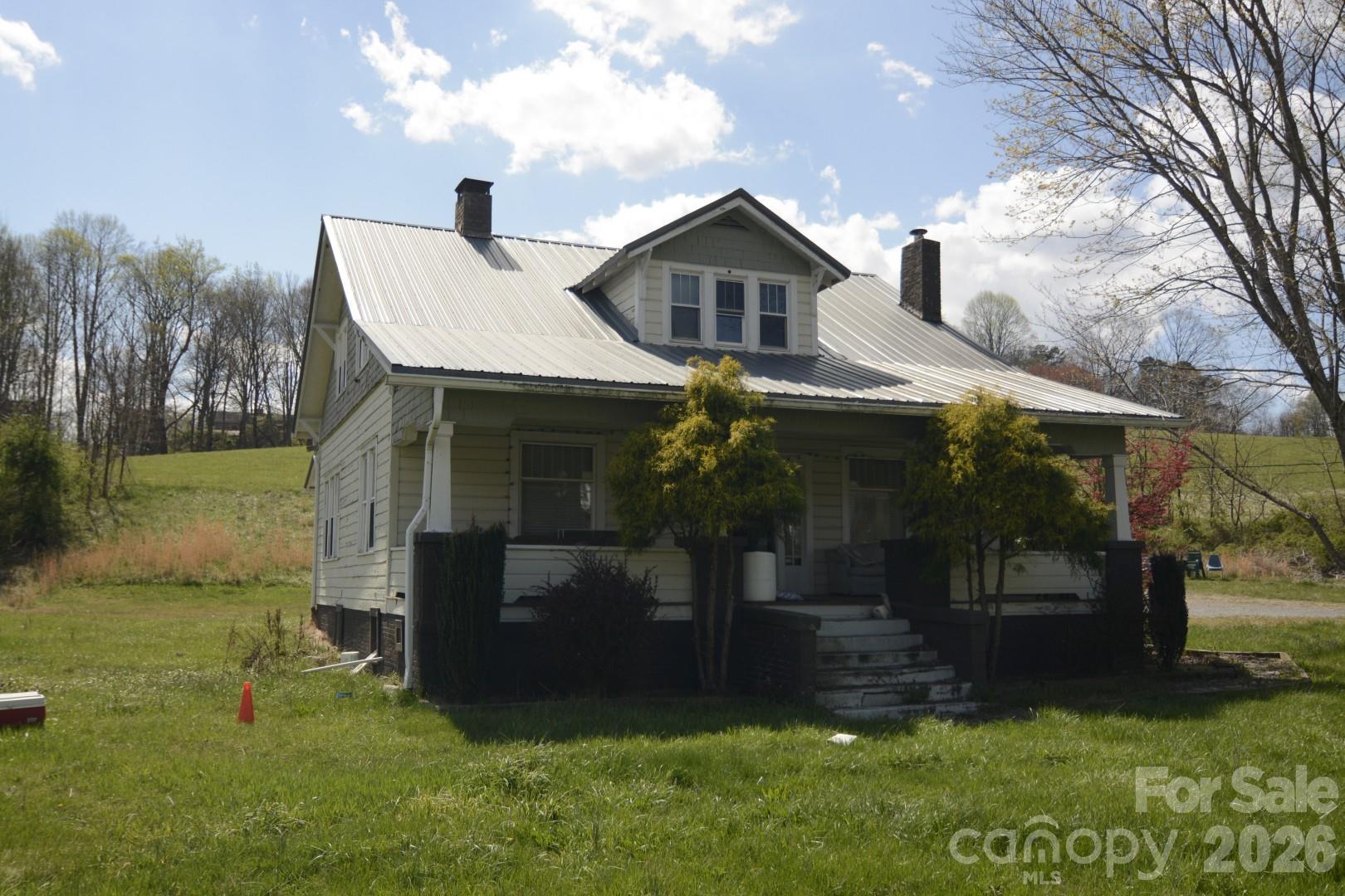 2710 New Leicester Highway — Leicester