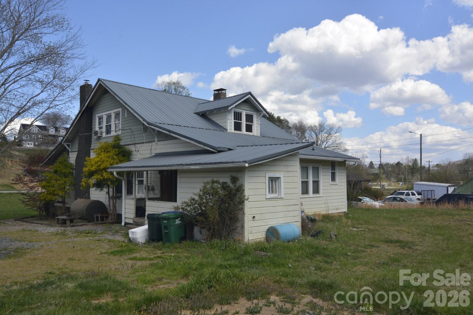 2710 New Leicester Highway — Leicester