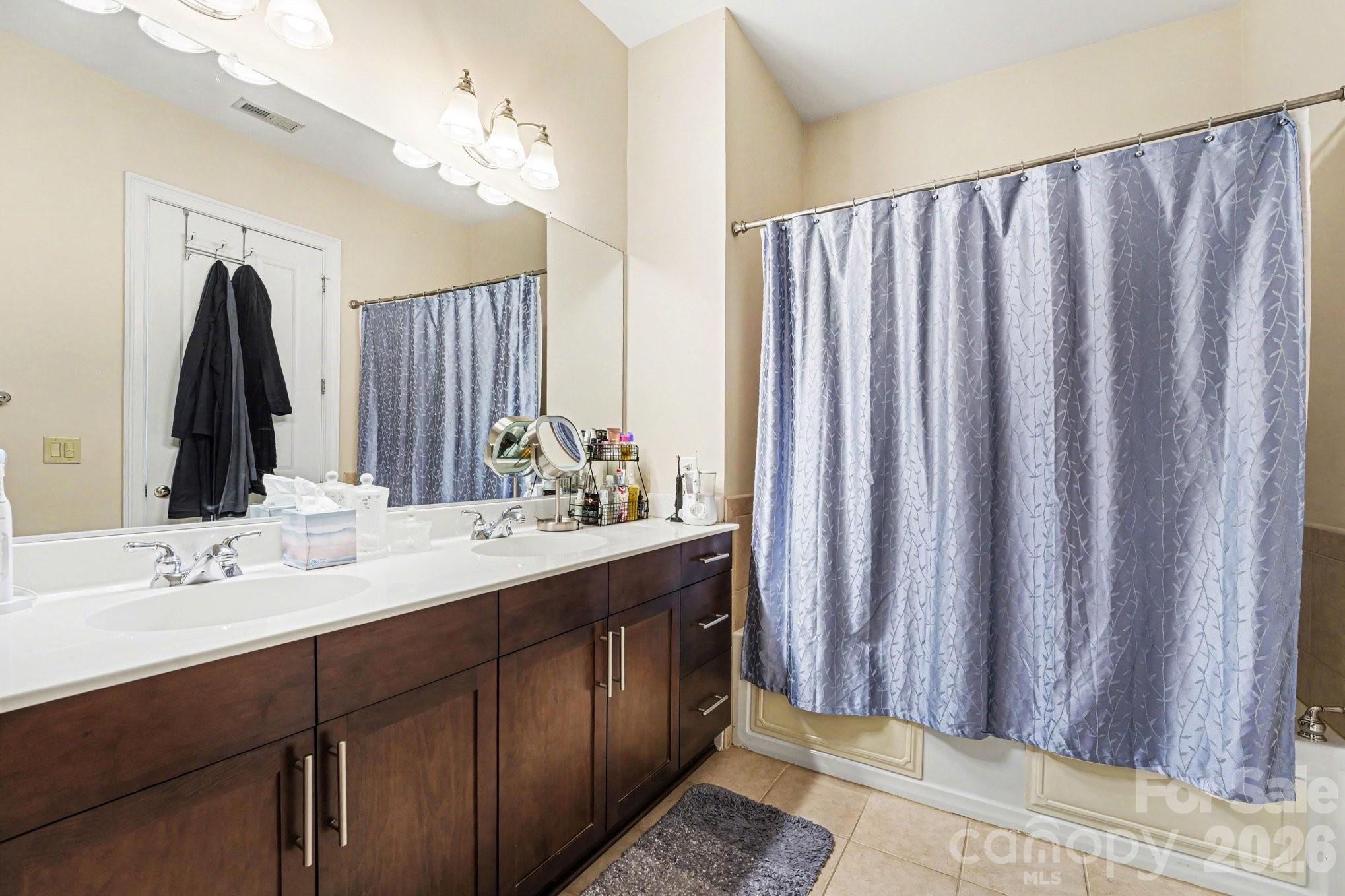 5425 Closeburn Road #210 — Charlotte
