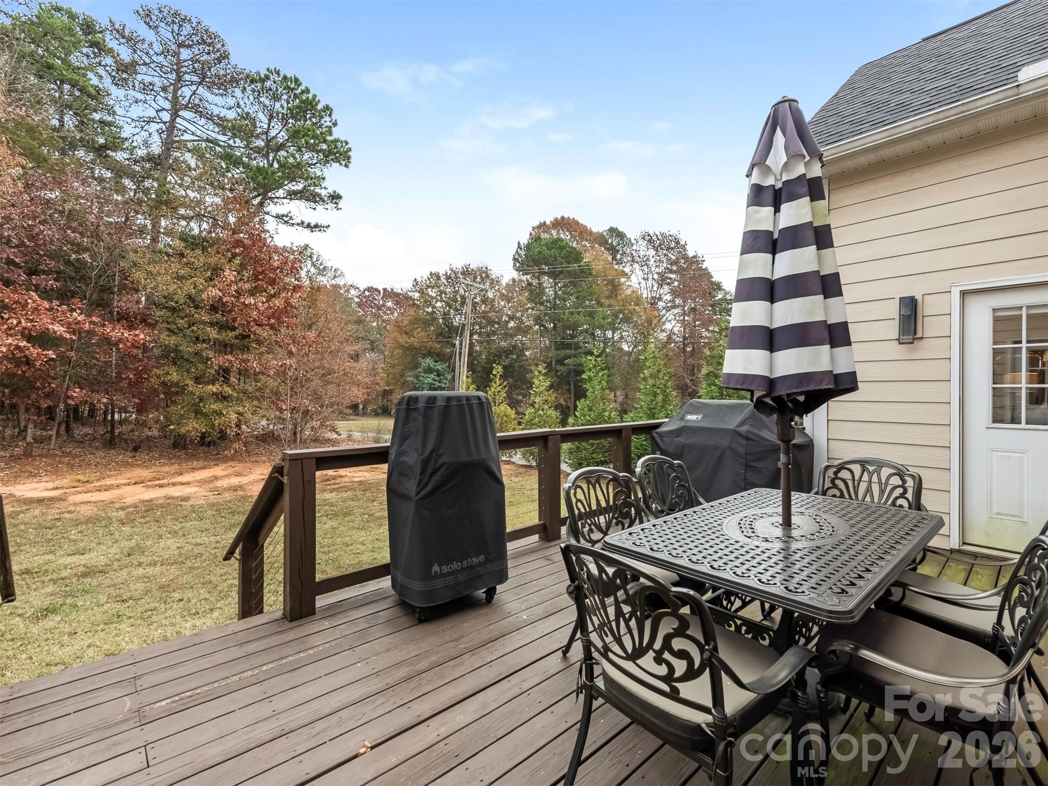 3000 Applewood Point Lane — Belmont