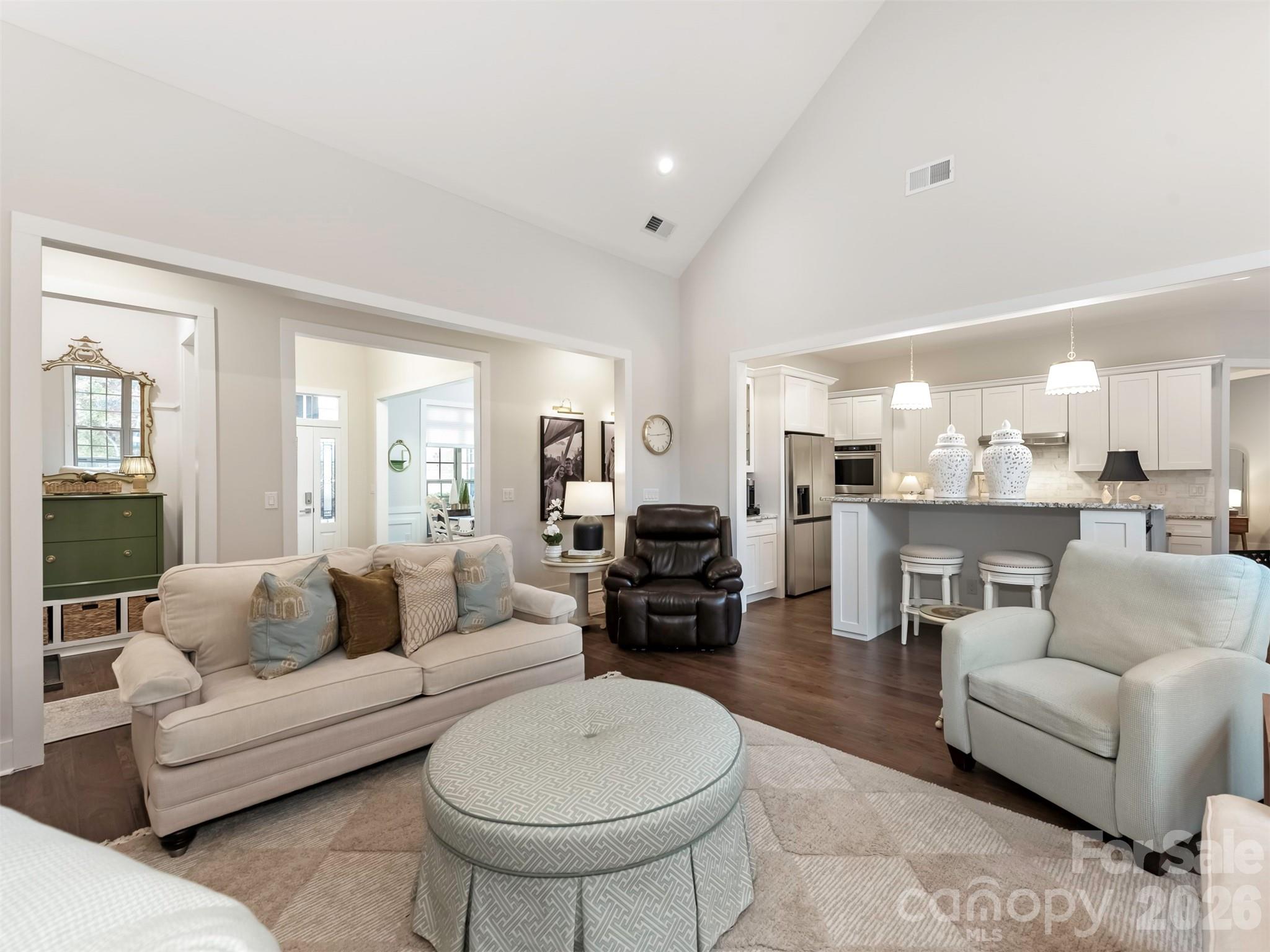 3000 Applewood Point Lane — Belmont