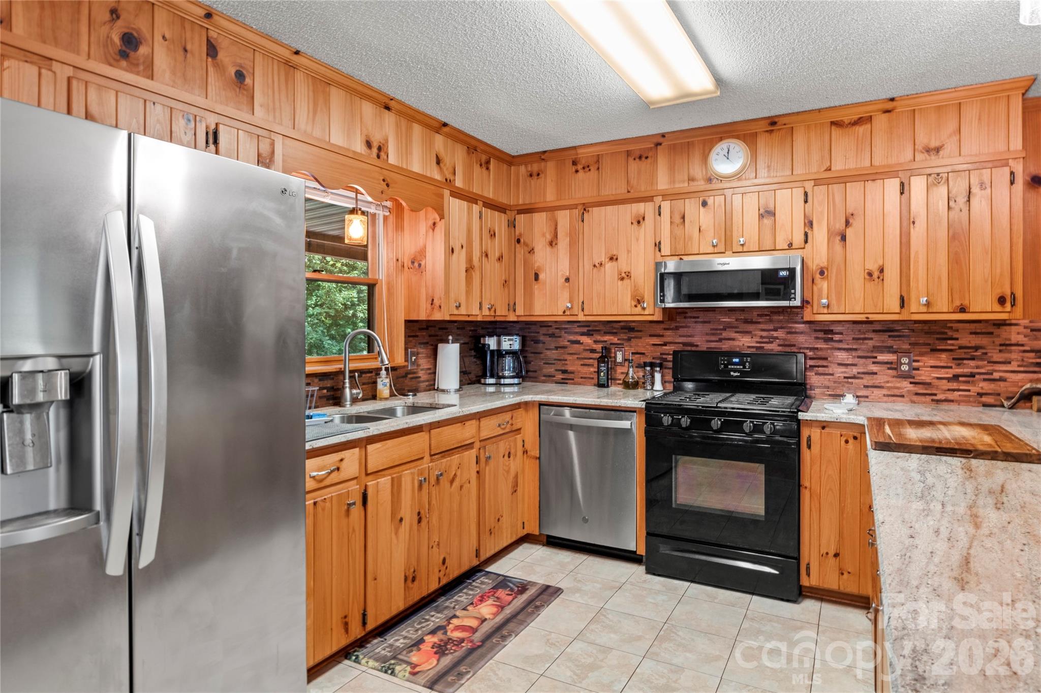 1502 Greenstreet Drive — Traphill