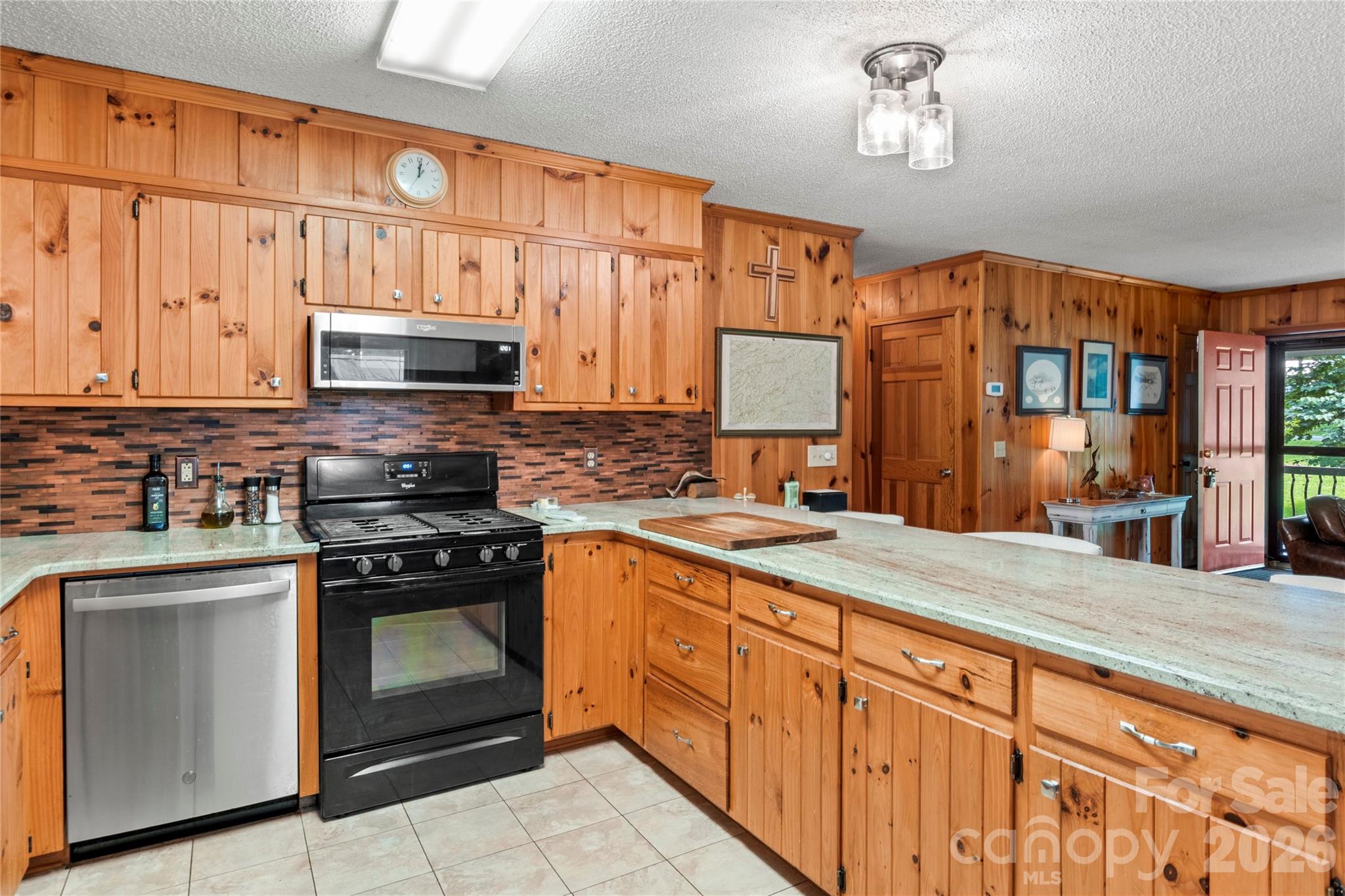 1502 Greenstreet Drive — Traphill