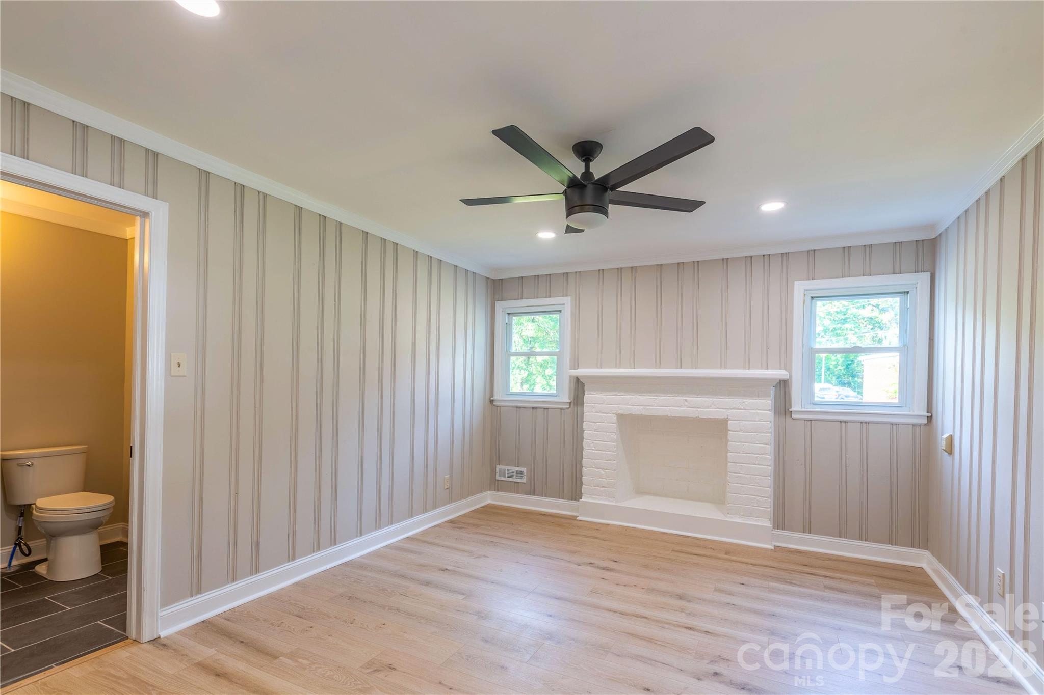 8000 Chapman Street — Charlotte