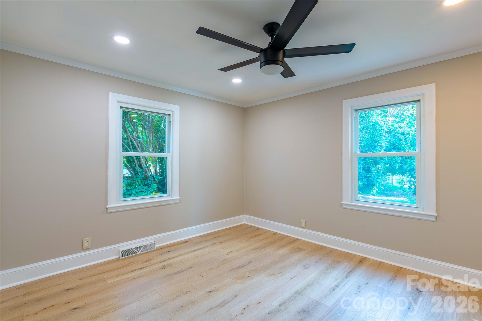 8000 Chapman Street — Charlotte