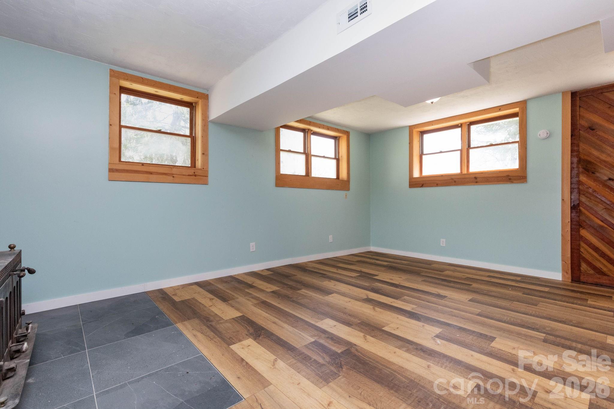 4755 US 23 Highway — Mars Hill