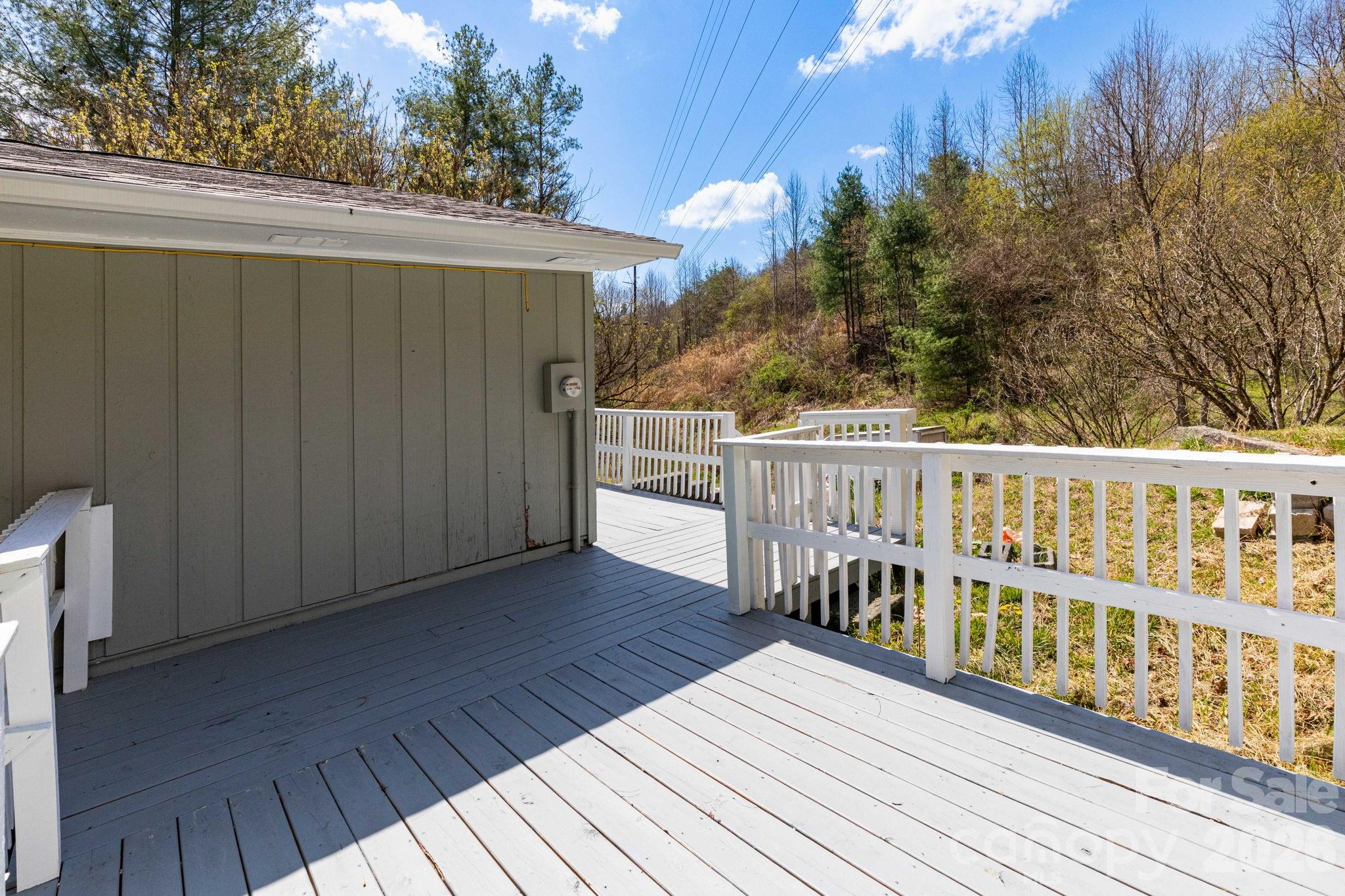4755 US 23 Highway — Mars Hill