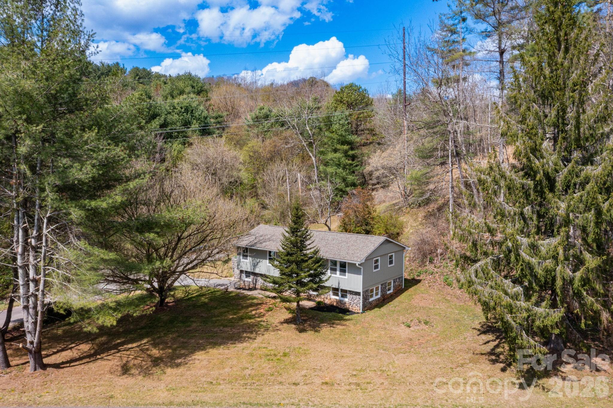 4755 US 23 Highway — Mars Hill