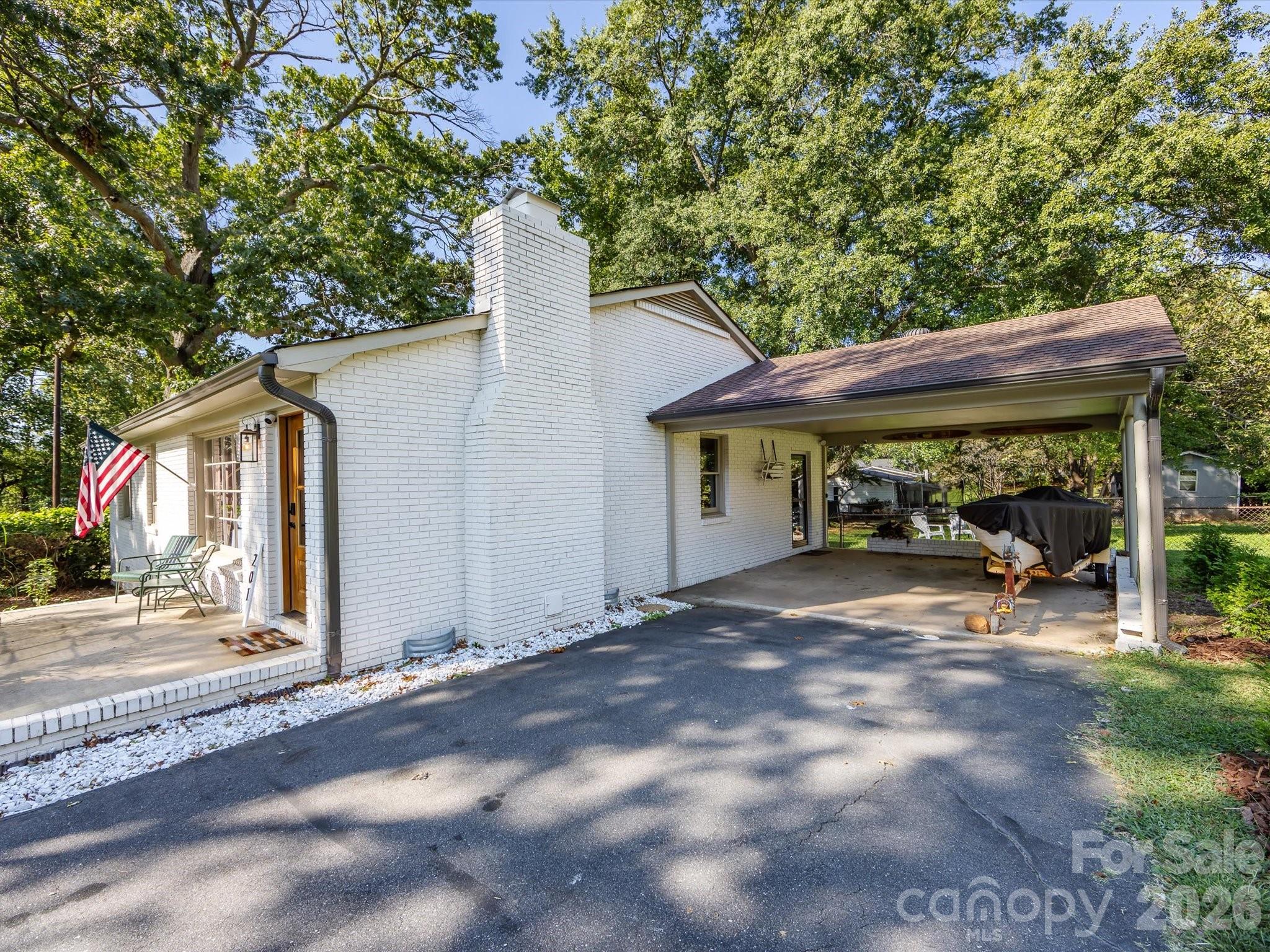 201 Browntown Road — Belmont