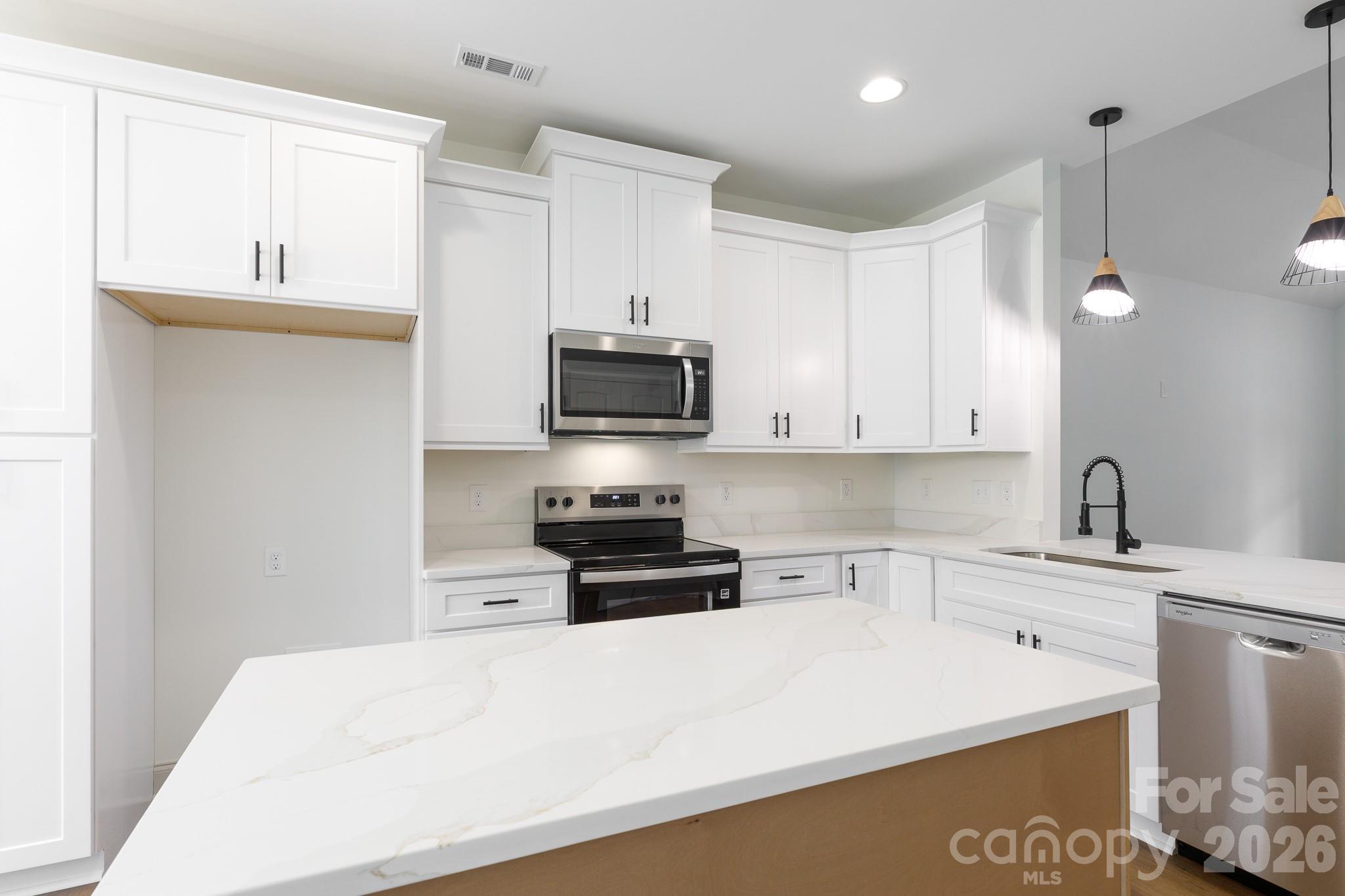 107 Brown Street #12 / 13 — Clover