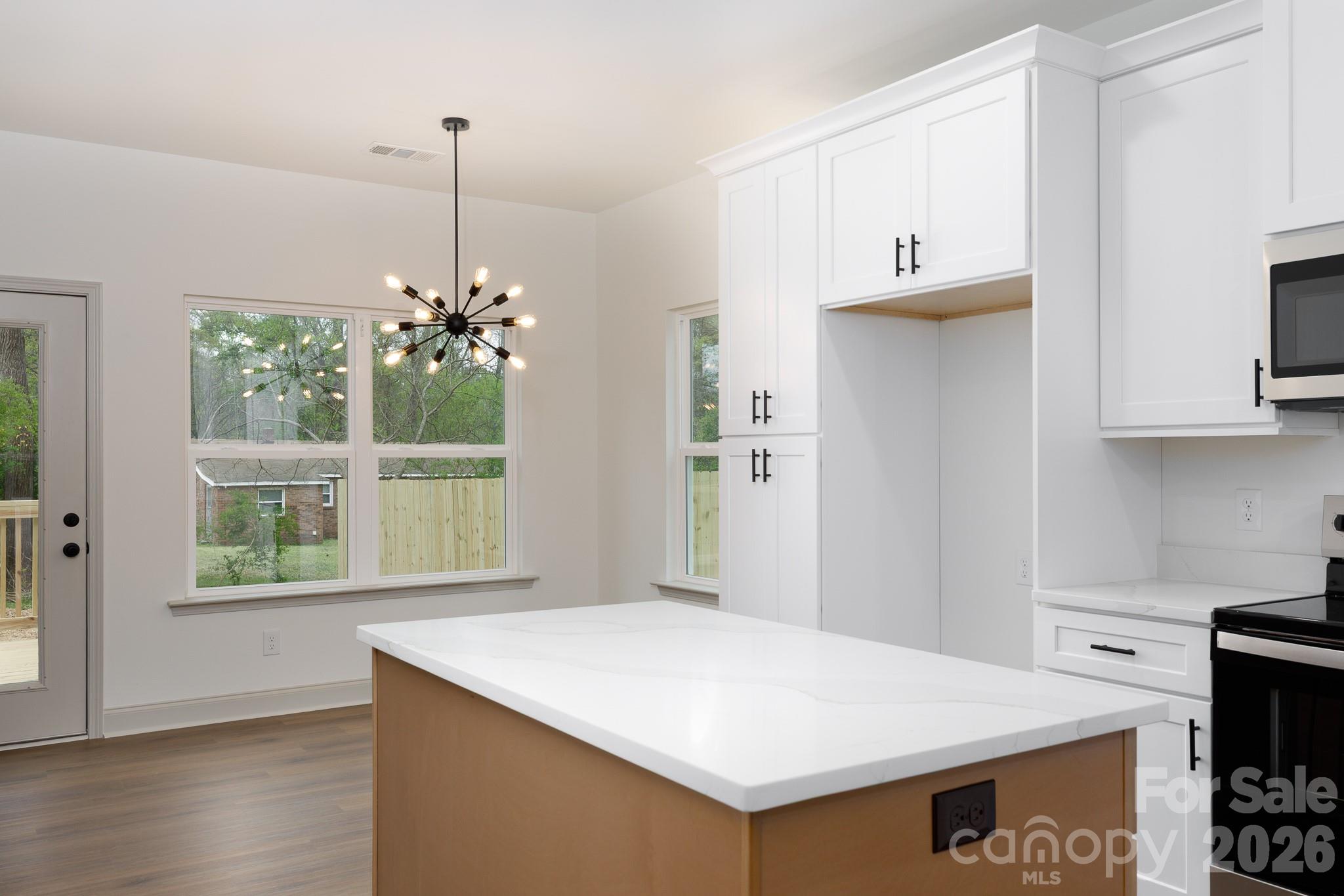 107 Brown Street #12 / 13 — Clover