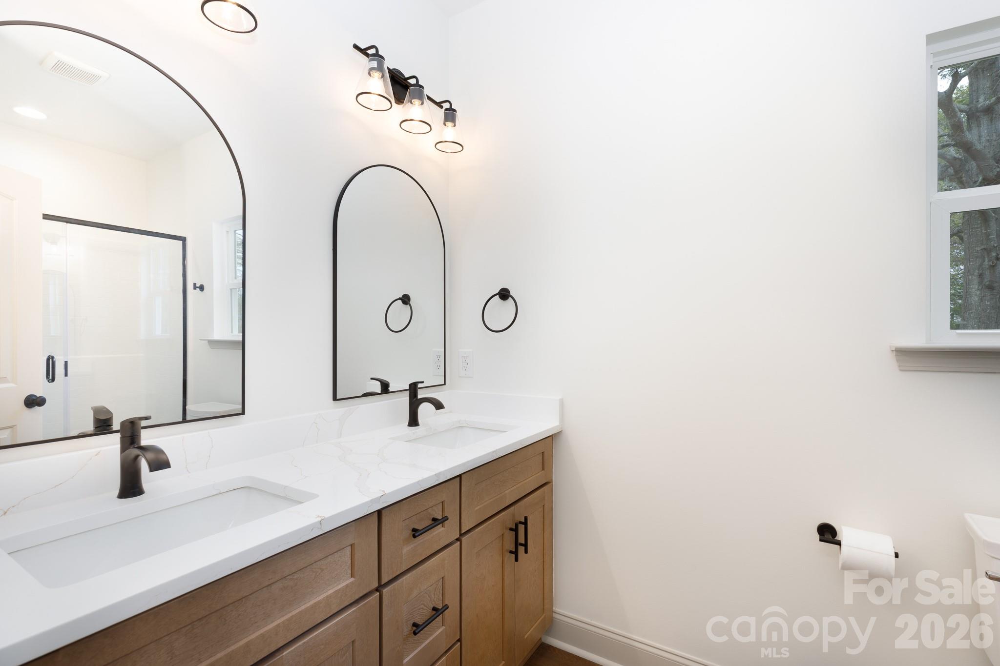 107 Brown Street #12 / 13 — Clover