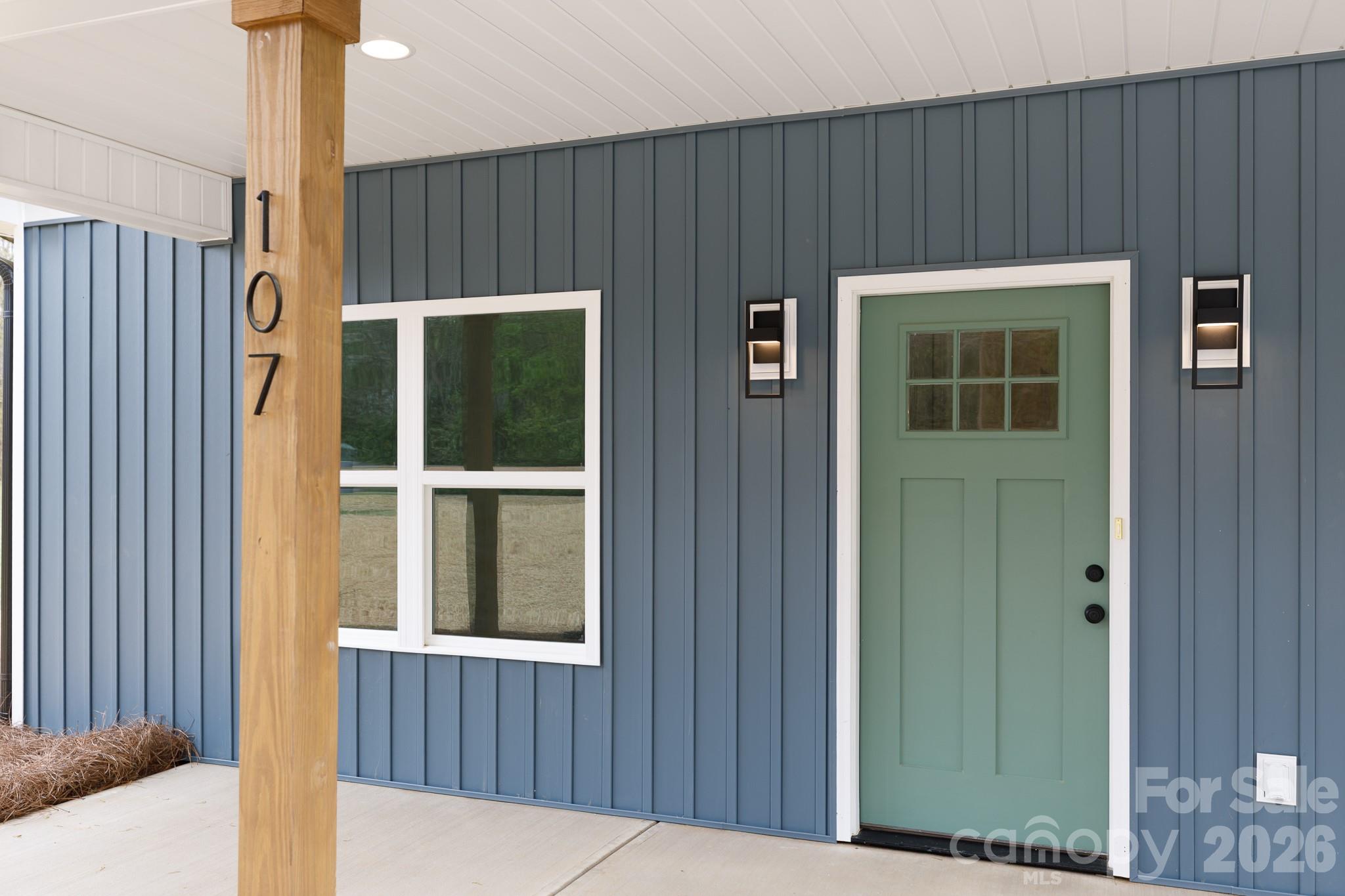 107 Brown Street #12 / 13 — Clover