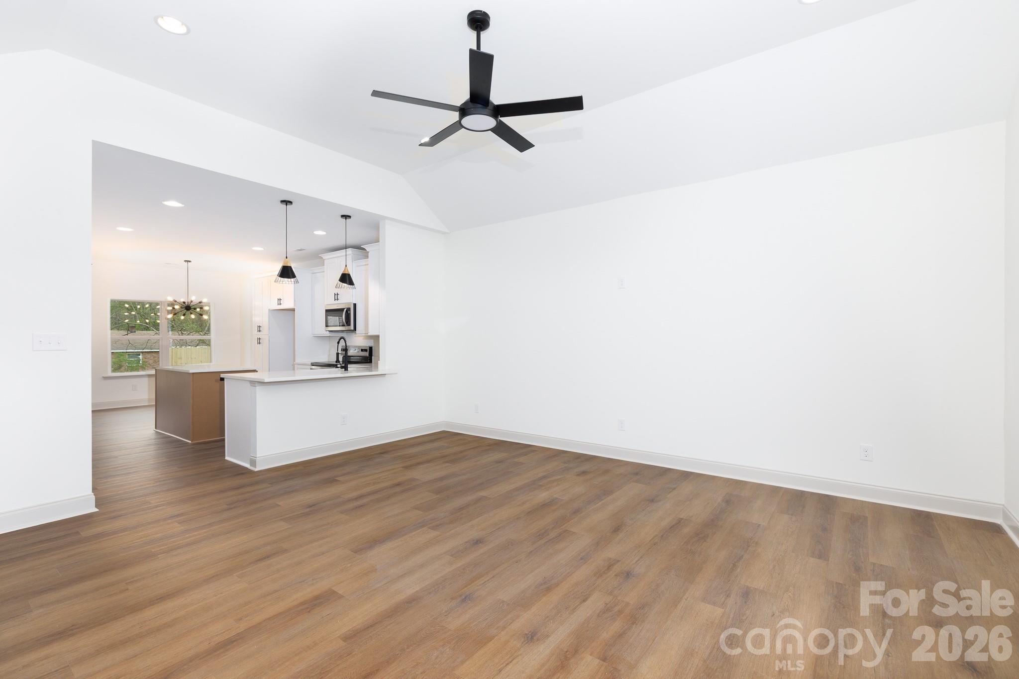 107 Brown Street #12 / 13 — Clover
