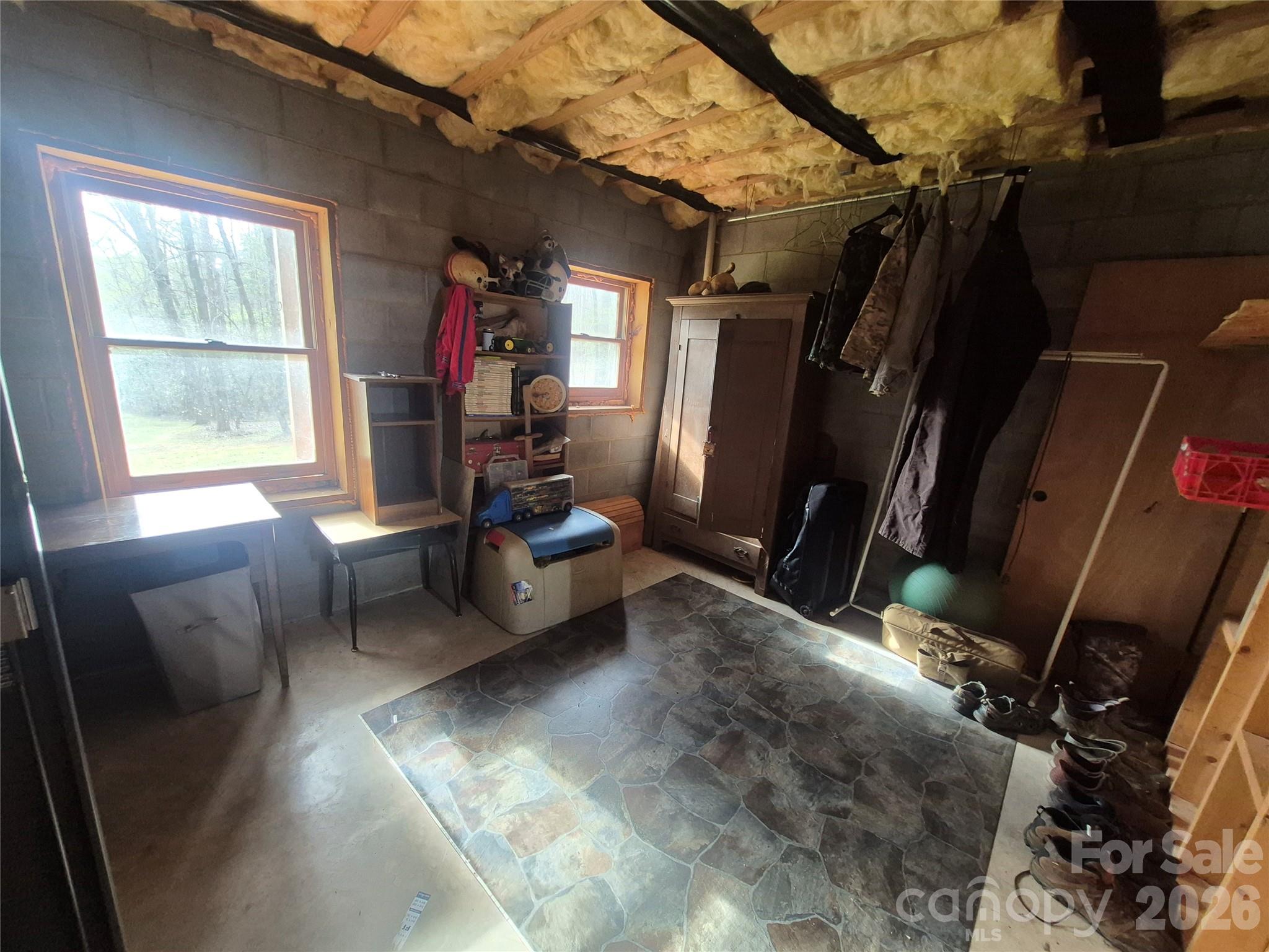 324 Pinecrest Circle — Troy