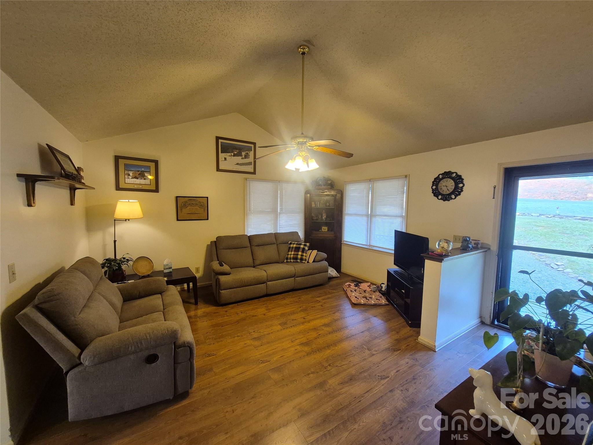 324 Pinecrest Circle — Troy