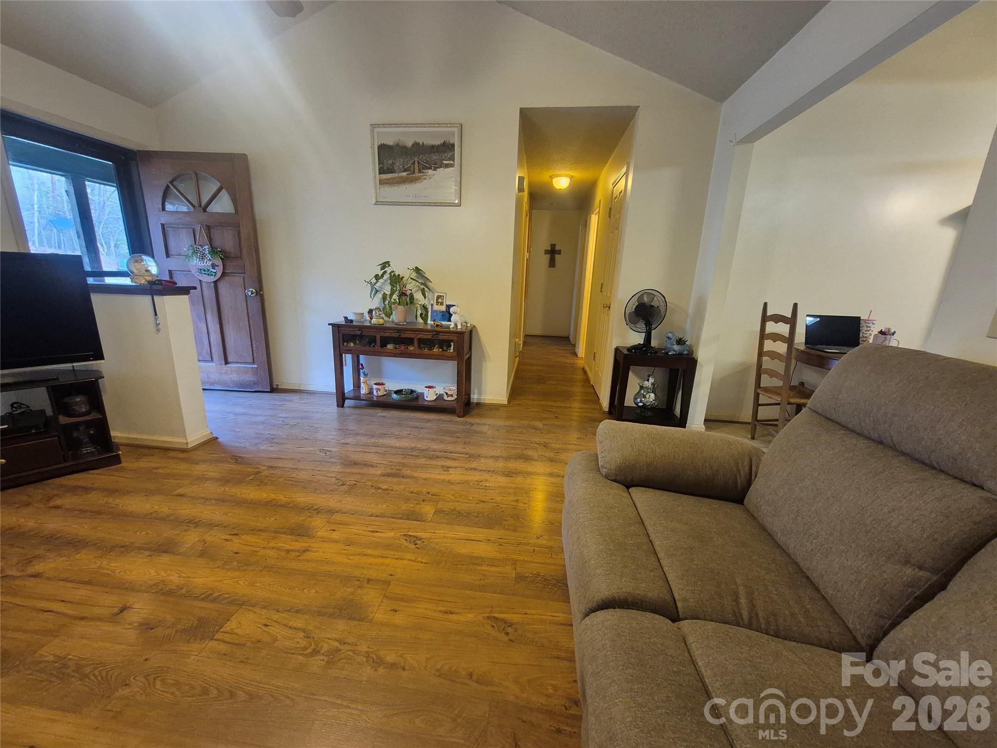 324 Pinecrest Circle — Troy