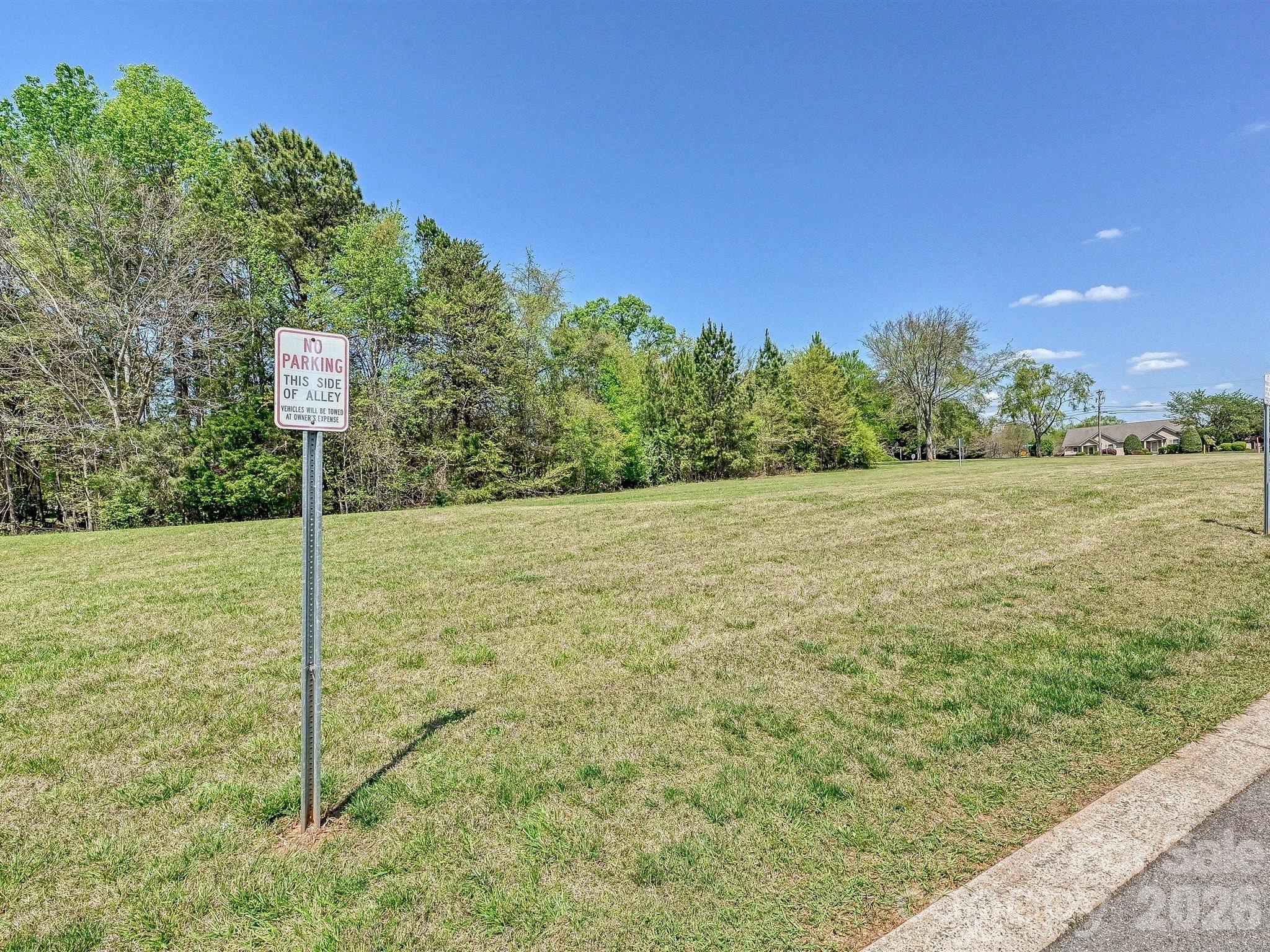 7833 Stilling Street — Huntersville