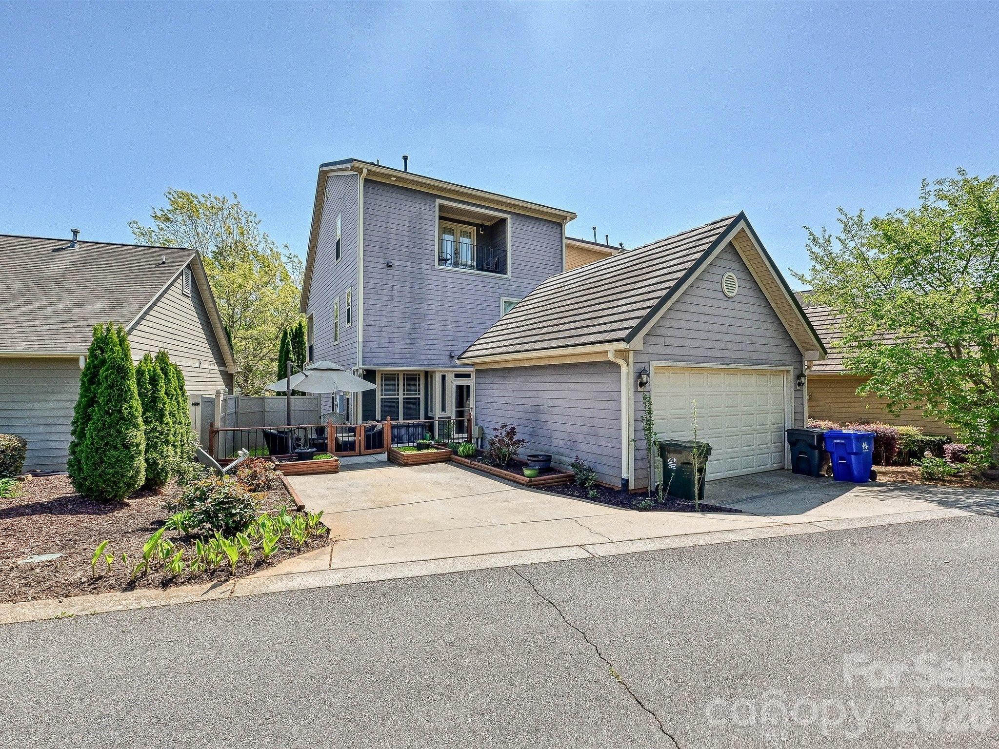 7833 Stilling Street — Huntersville