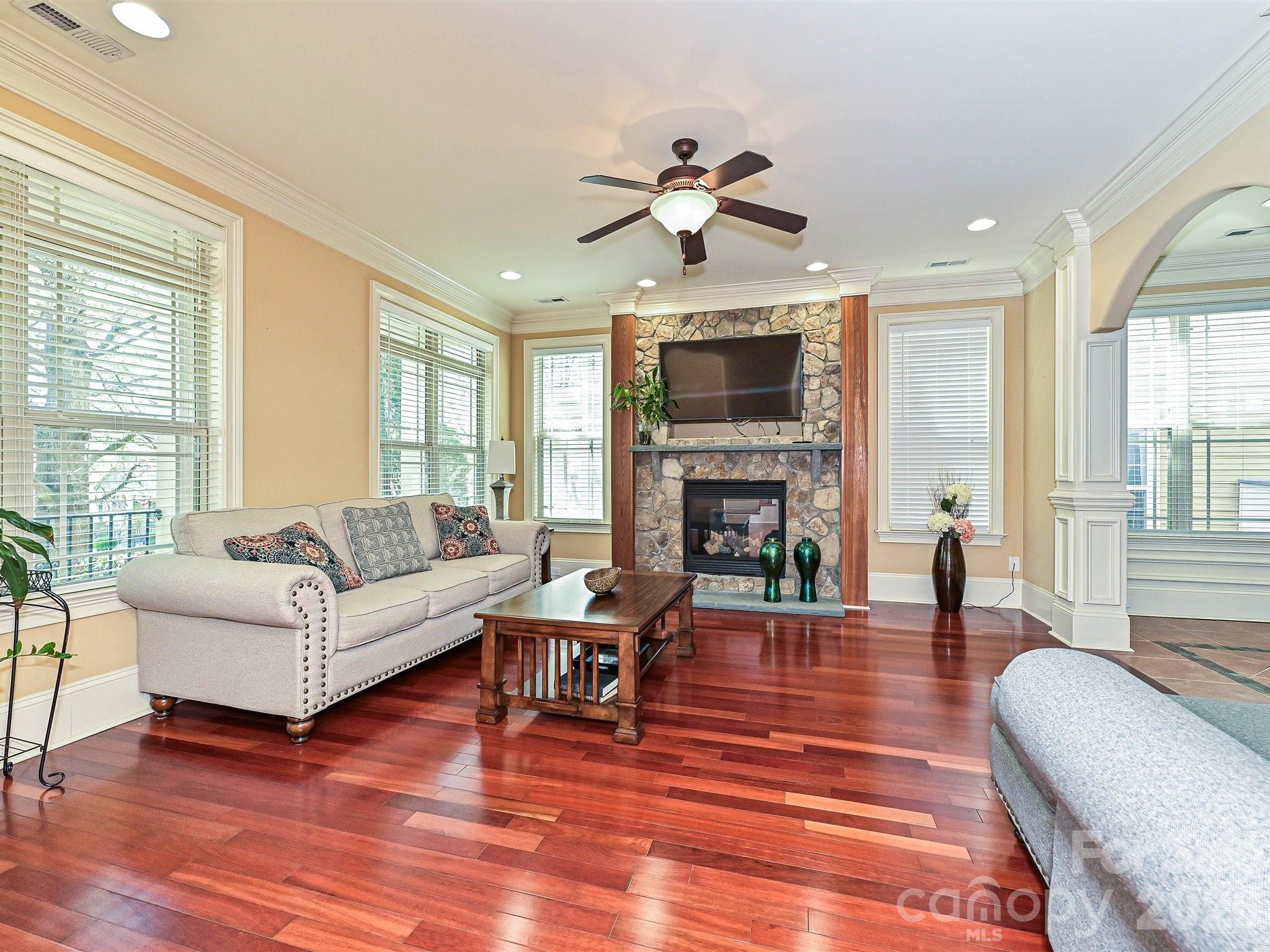 7833 Stilling Street — Huntersville